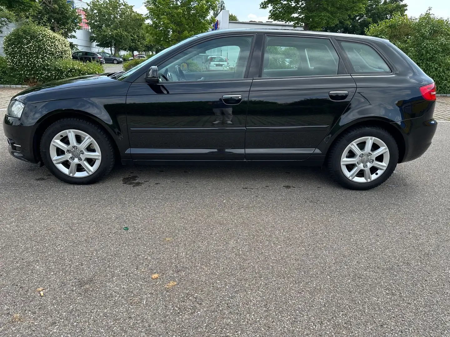 Audi A3 Sportback 2.0 TDI Attraction quattro Noir - 2
