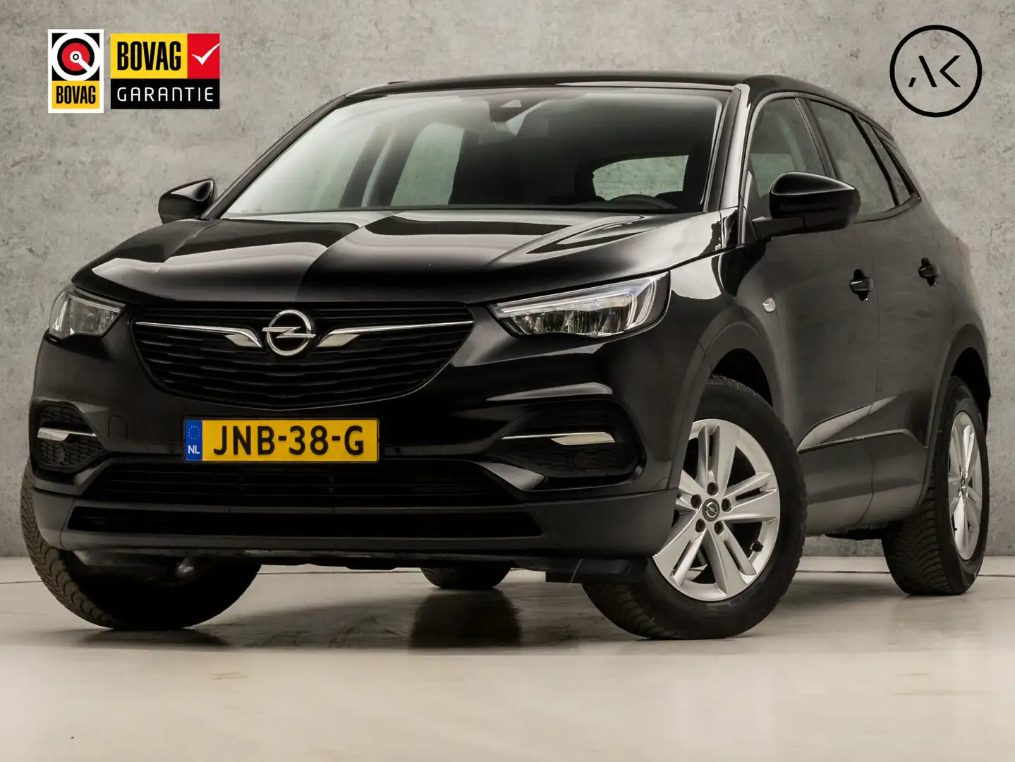 Opel Grandland X 1.2 Turbo Sport Automaat (APPLE CARPLAY, GROOT NAV Zwart - 1