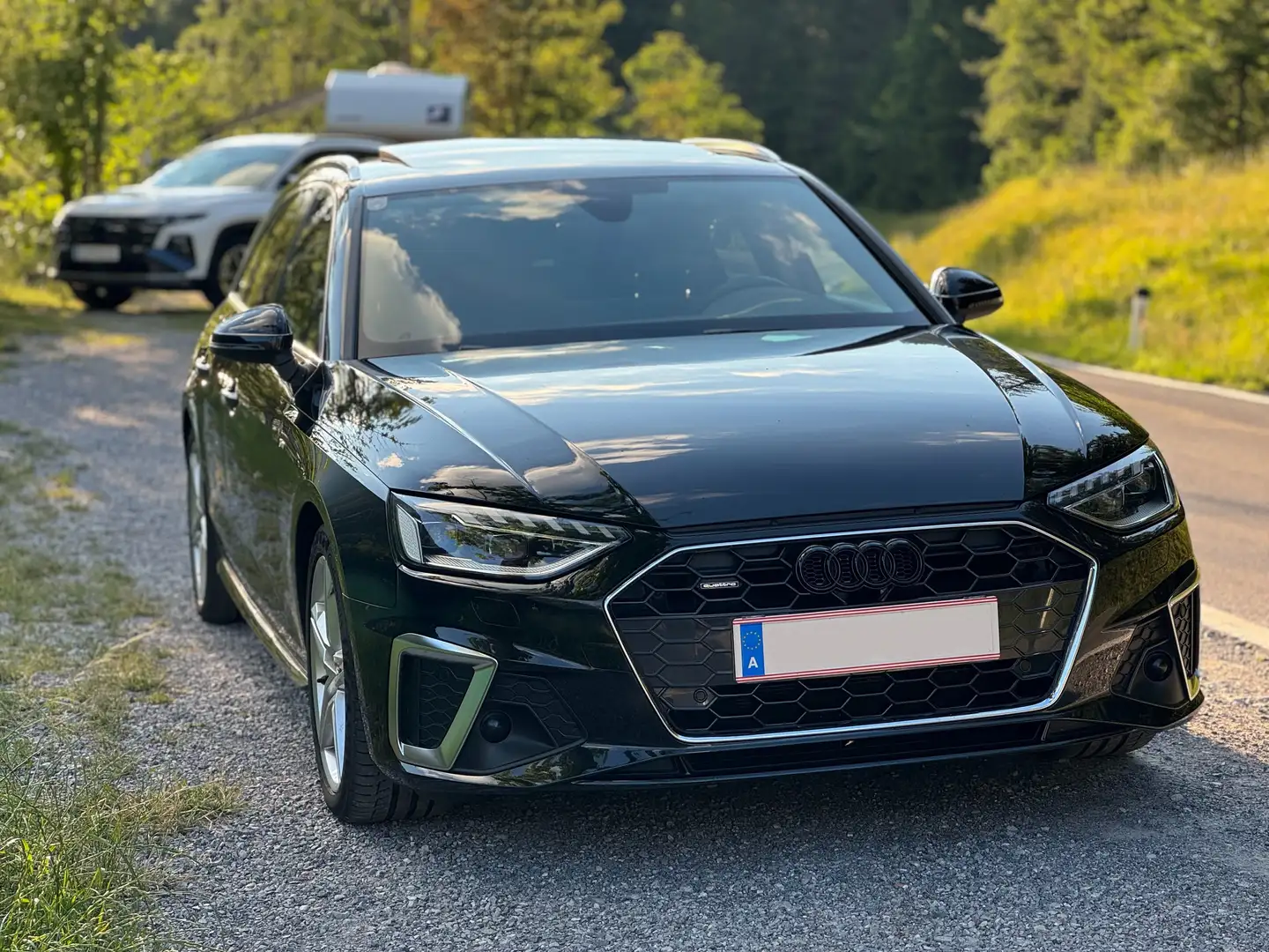 Audi A4 Avant 40 TDI quattro S-line S-tronic Schwarz - 1