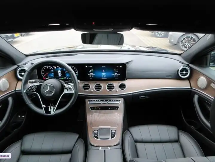 Mercedes-Benz Clase E 2022, foto 21