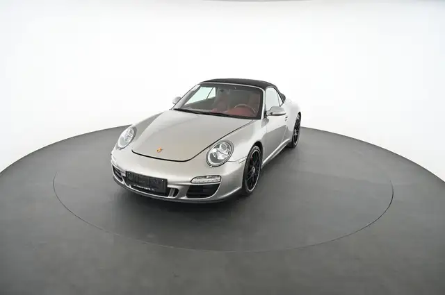 Porsche 911 view 23