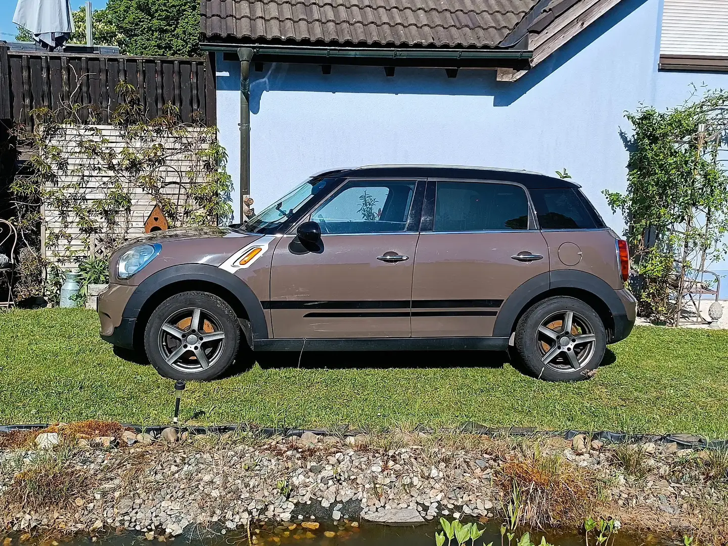 MINI One D Countryman Mini One D Countryman Marrón - 1