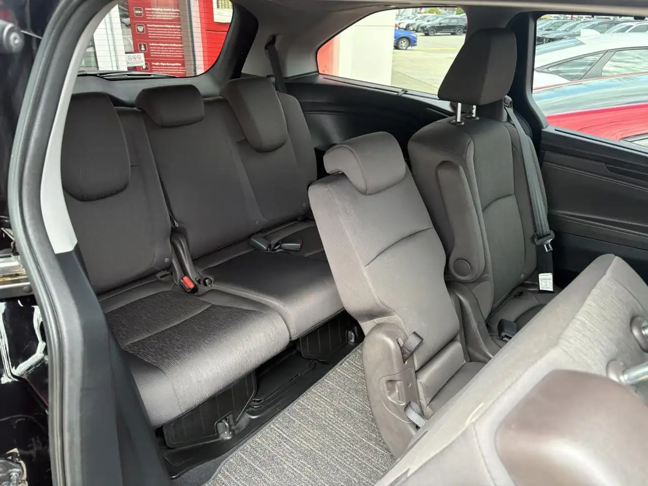 Honda Odyssey снимка Honda Odyssey