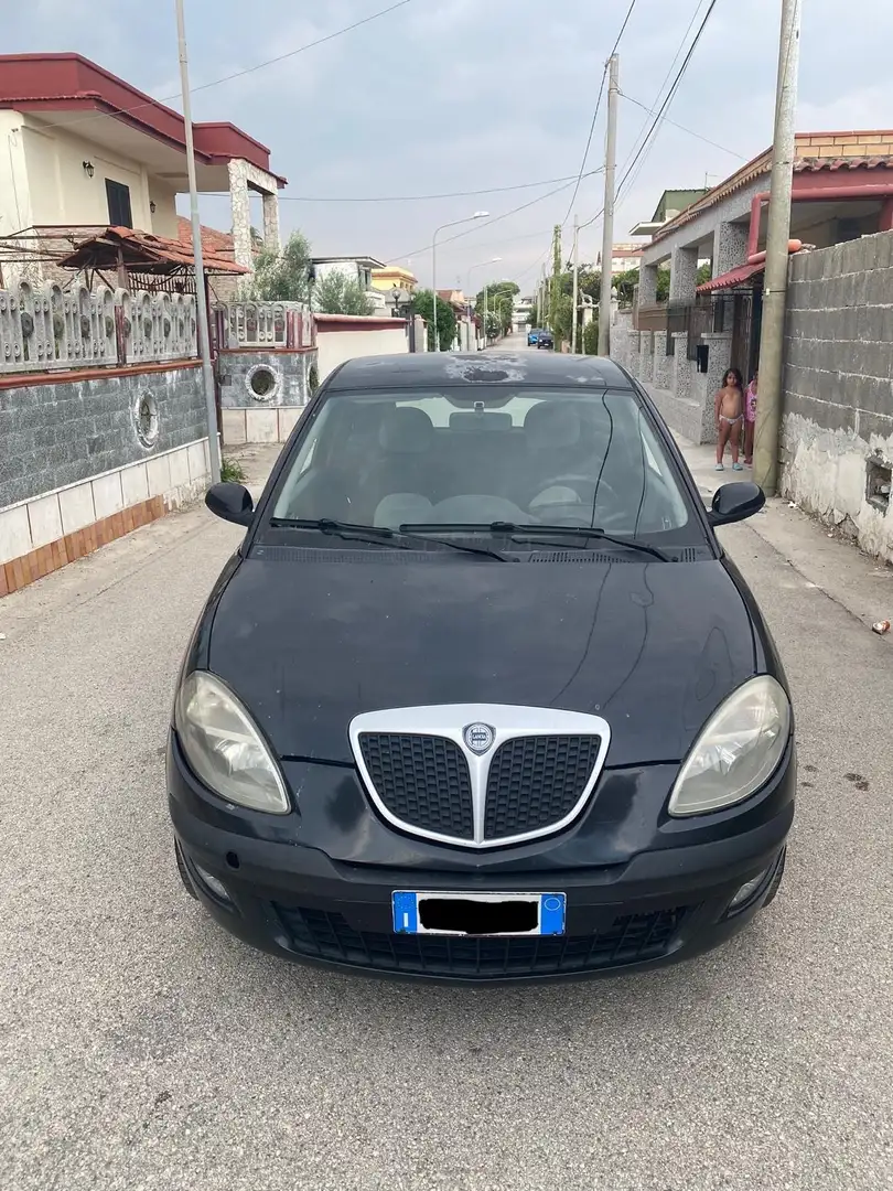Lancia Ypsilon 1.3 mjt Momo Design - 1