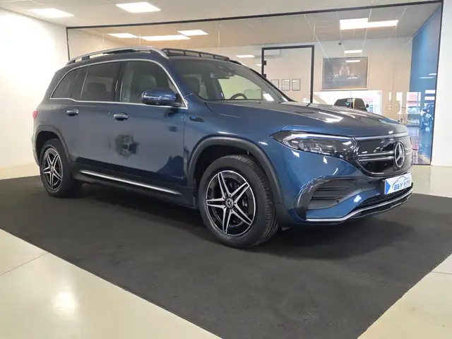 Mercedes-Benz EQB 300 4-Matic AMG Line 7zitpl. 5j Garantie