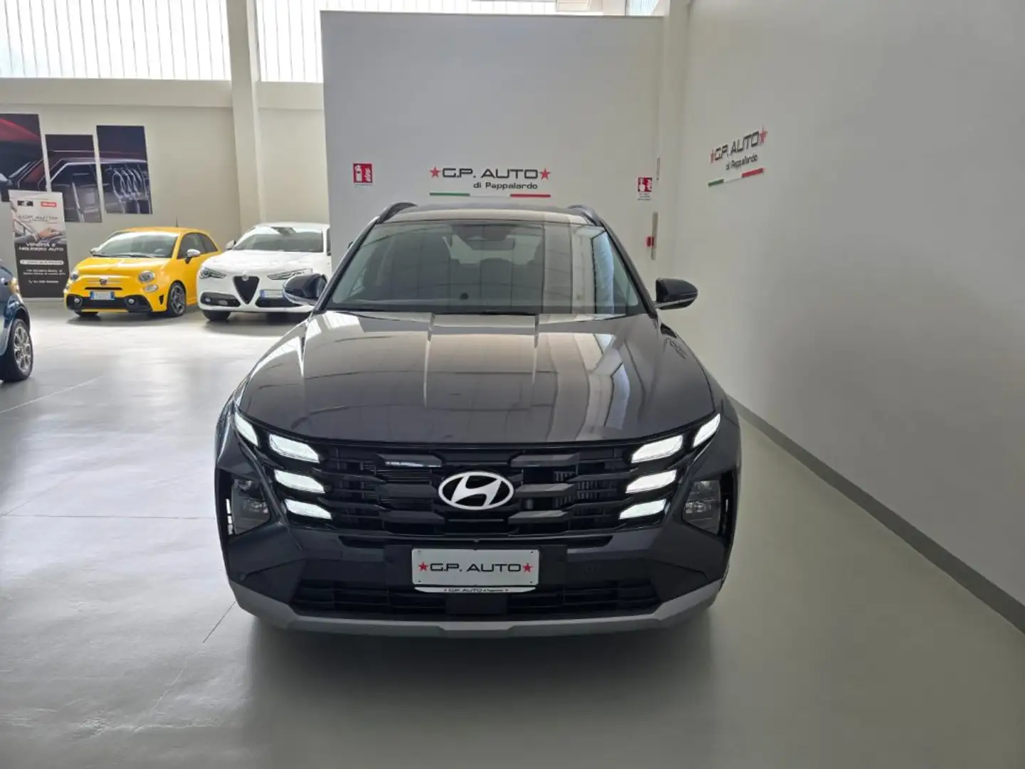 Hyundai TUCSON 1.6 CRDI 48V DCT Business Grau - 2