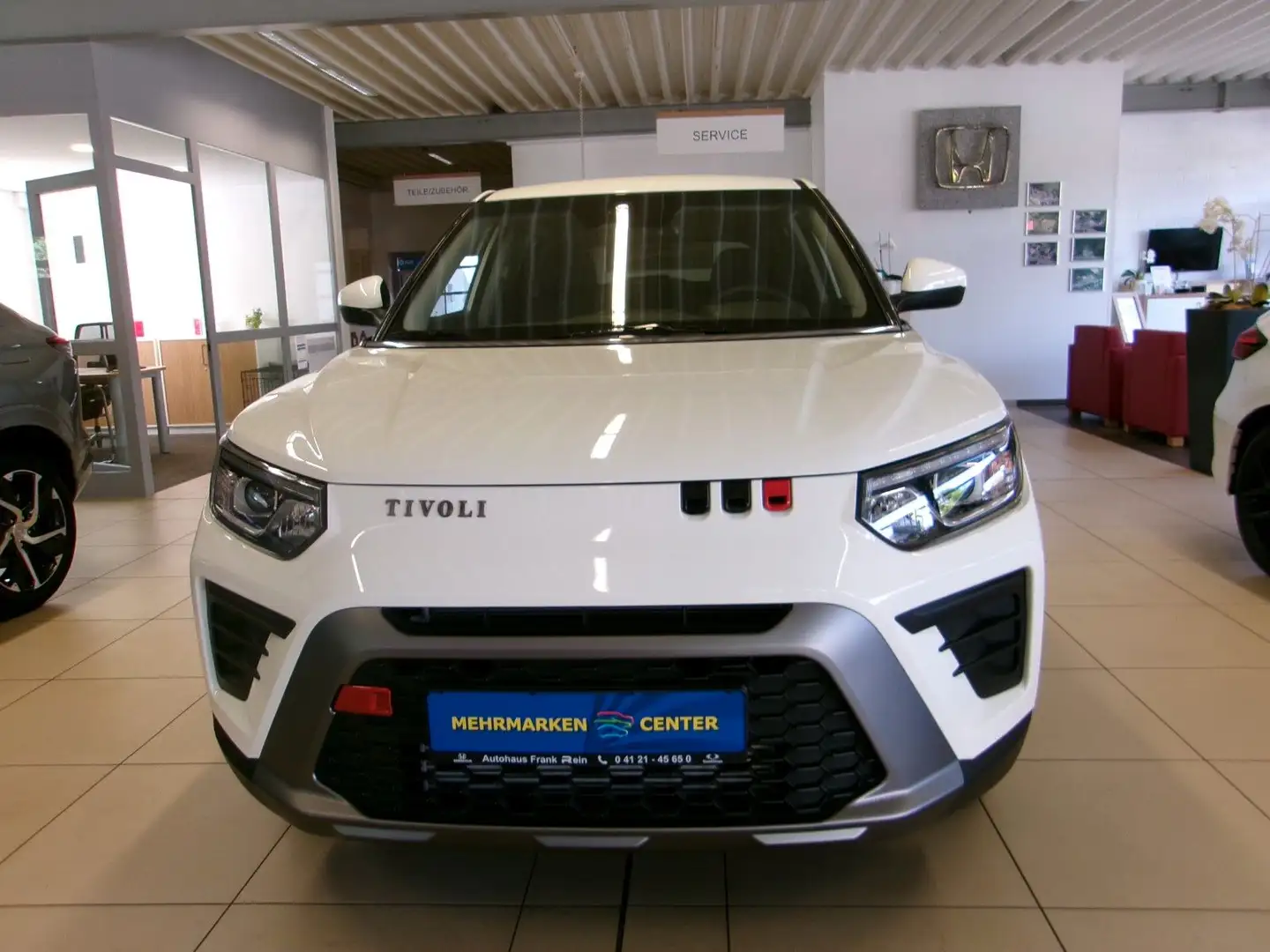 KGM Tivoli 1.5 T-GDI Nomad Alb - 1