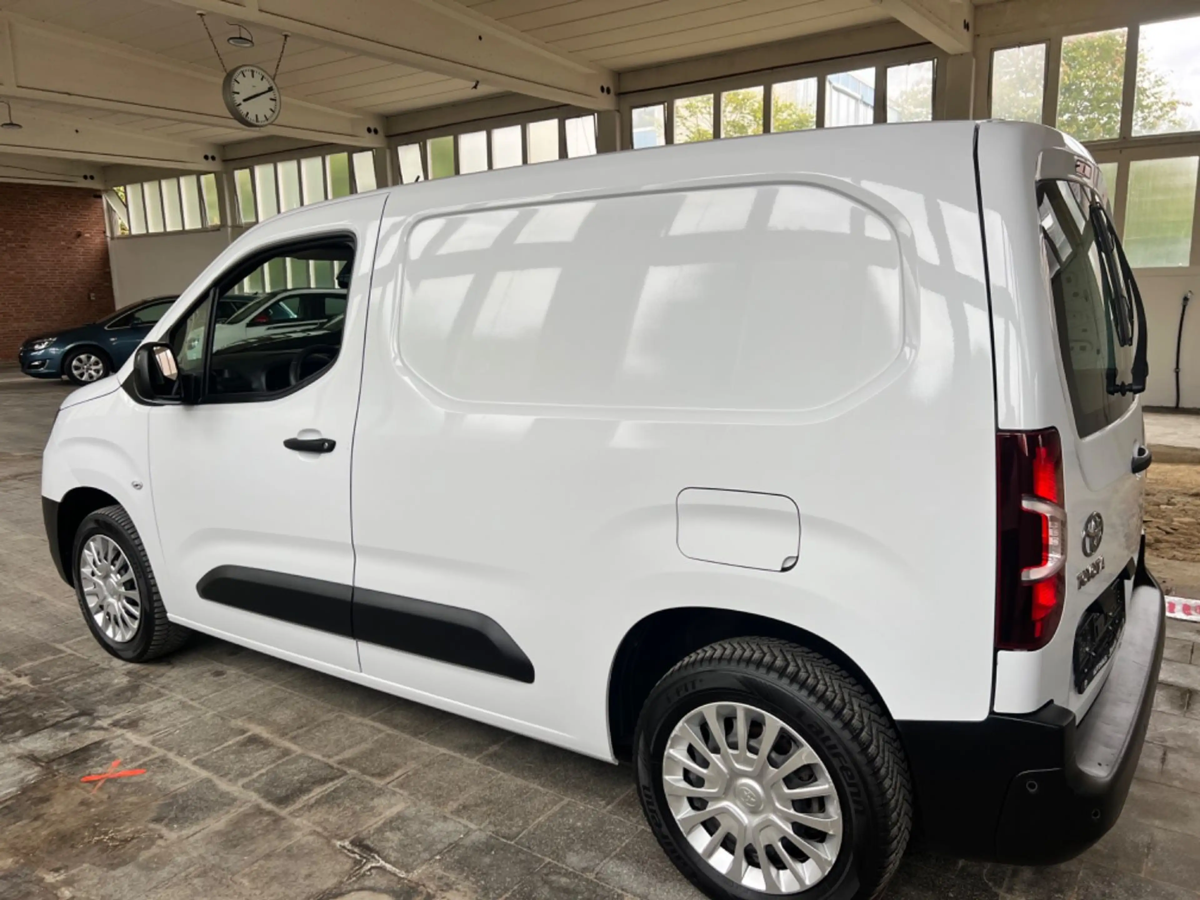 Toyota Proace City L1 Meister *PDC*Klima*3Sitzer* — photo 2