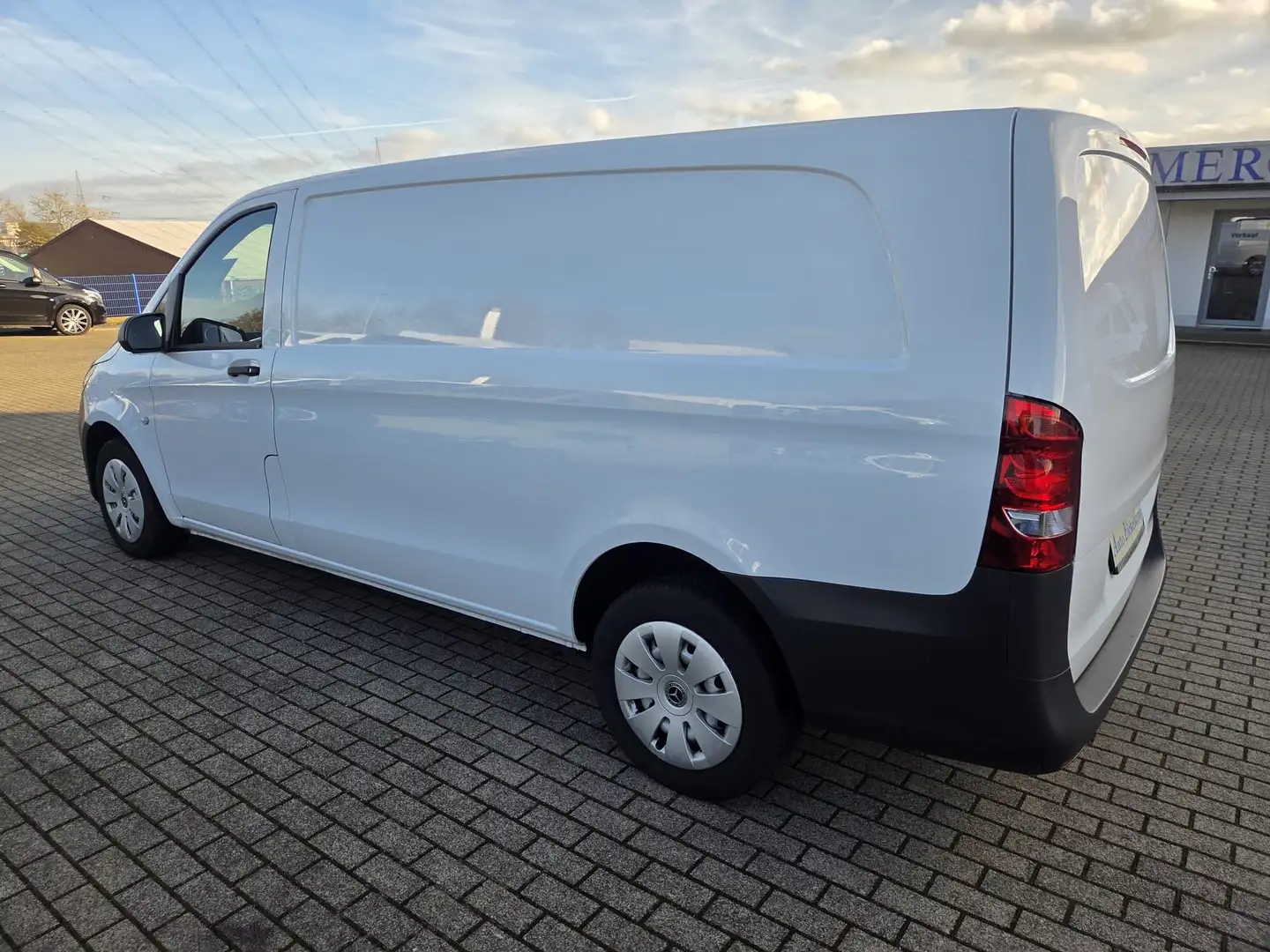 Mercedes-Benz Vito 116 Kasten extralang KLIMA RFK NAVI gr.TANK 3-SITZ Blanc - 2