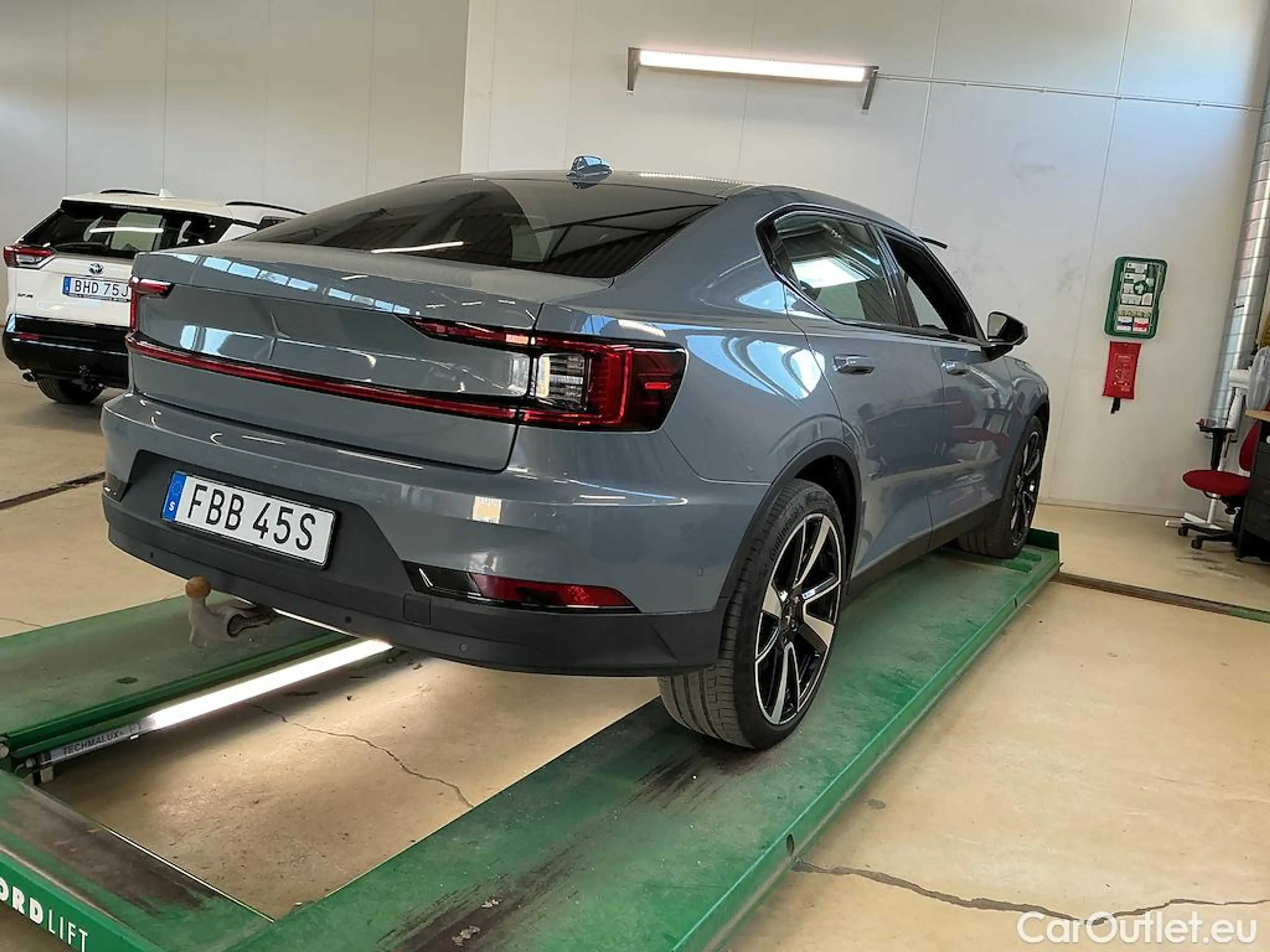 Polestar 2 Elektro Automatik — photo 5