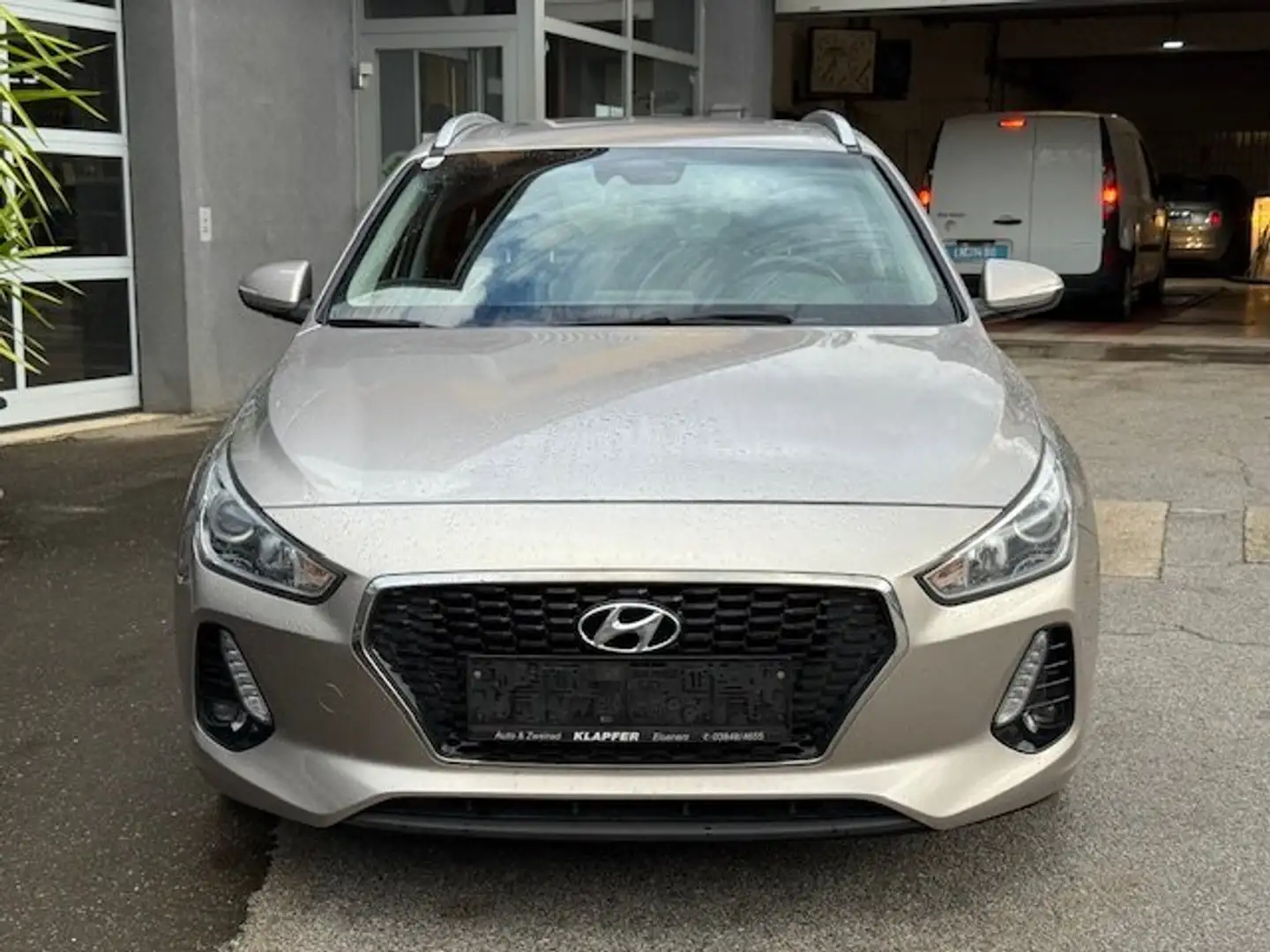 Hyundai i30 Select Beige - 1