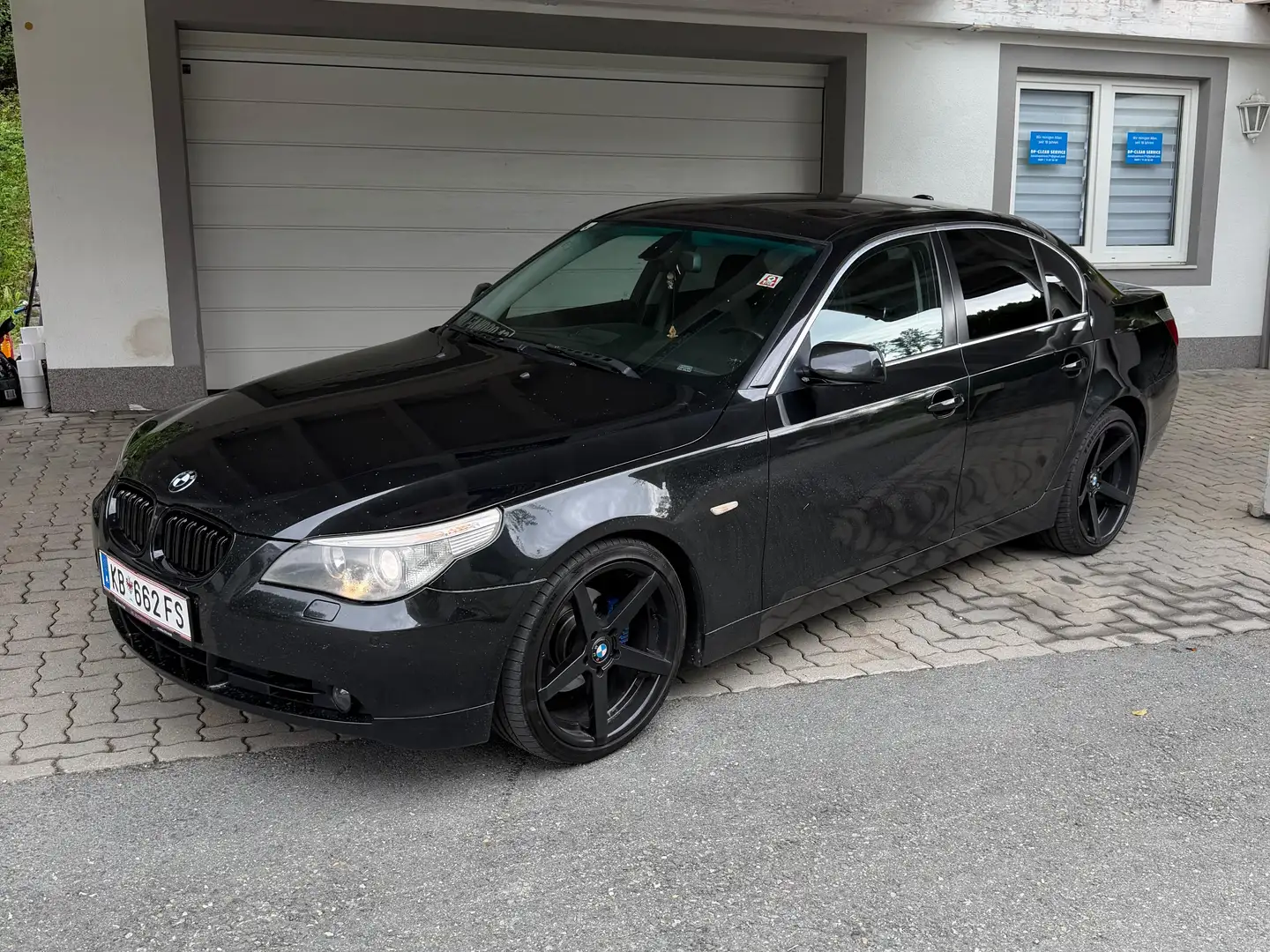 BMW 525 E60 Schwarz - 2