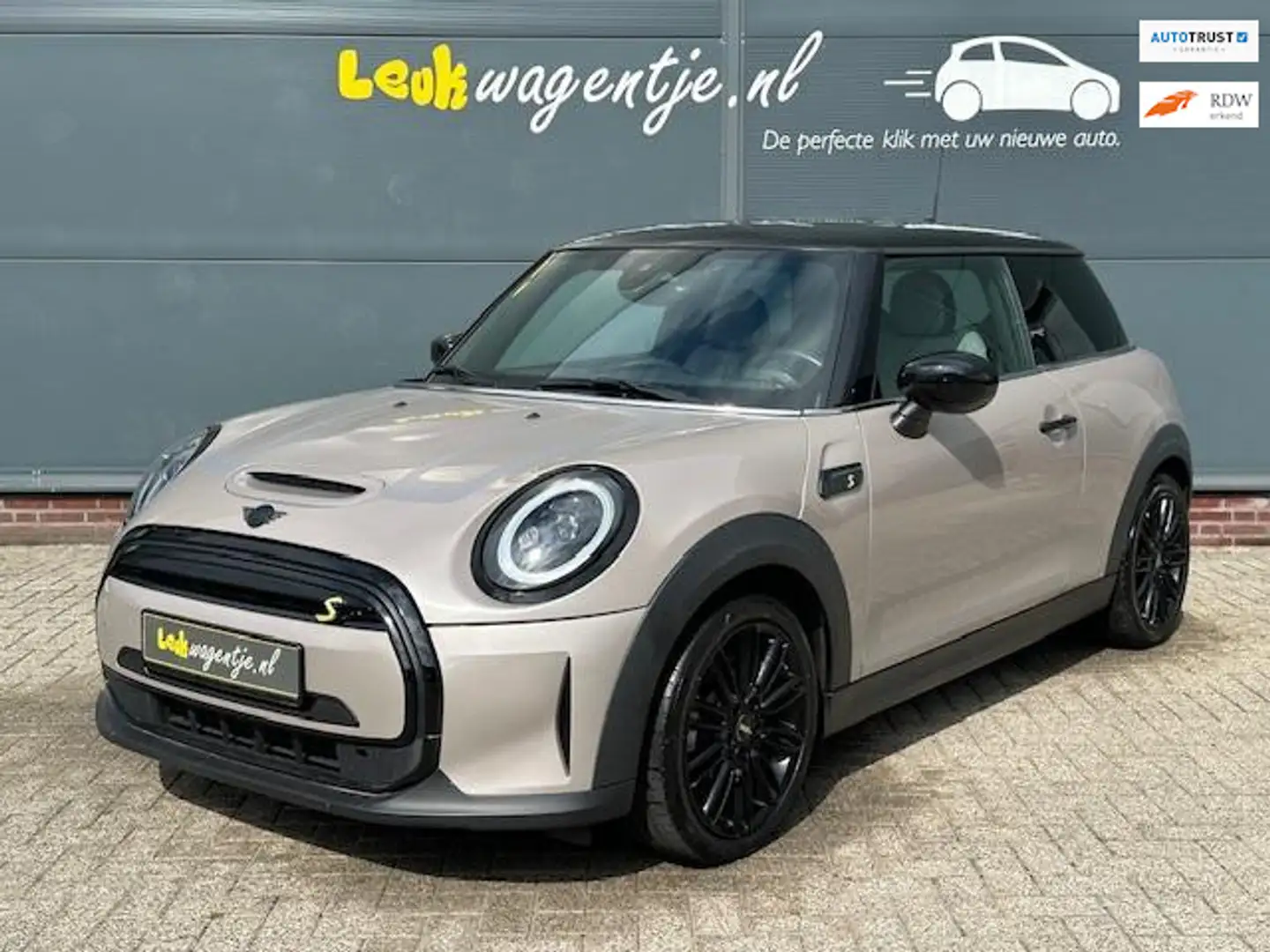 MINI Cooper SE Mini Electric *rooftop grey *navi *ecc *camera Grijs - 1