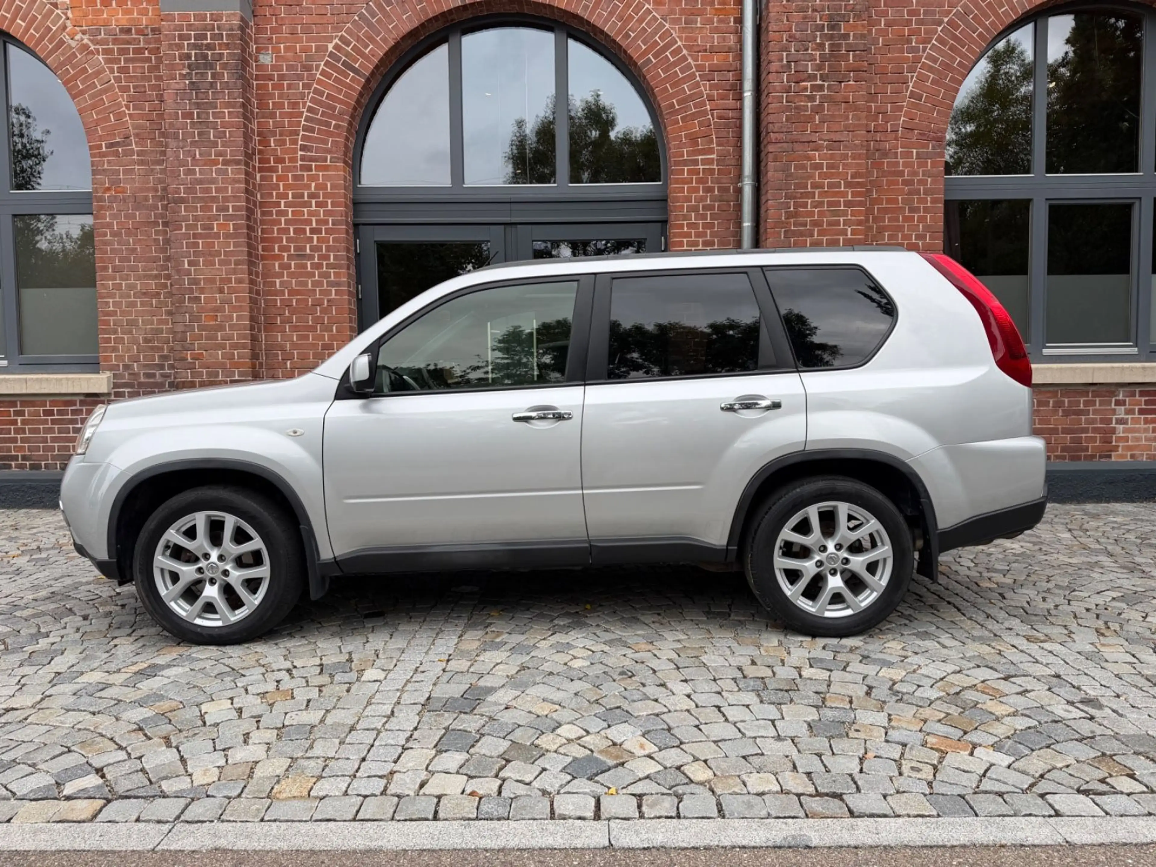 Nissan X-Trail I-Way 4x4 *1.Hand*360°*Pano*Tempomat* — photo 5