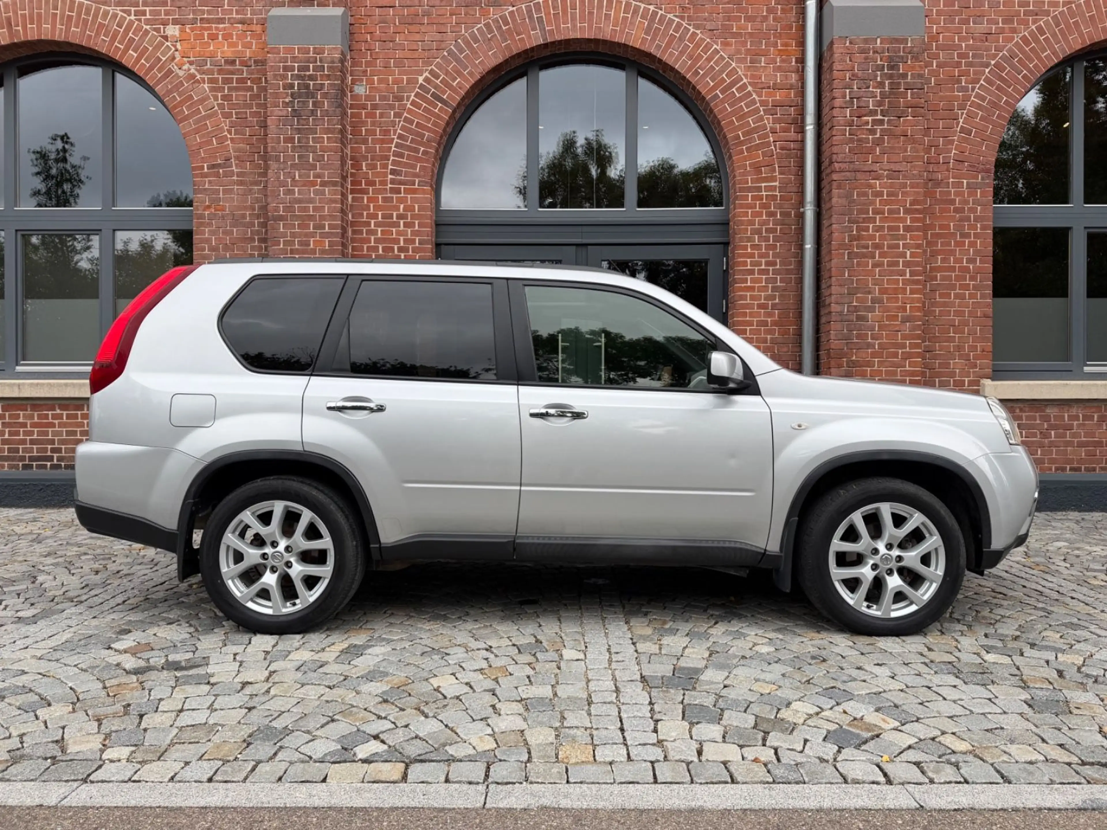 Nissan X-Trail I-Way 4x4 *1.Hand*360°*Pano*Tempomat* — photo 2