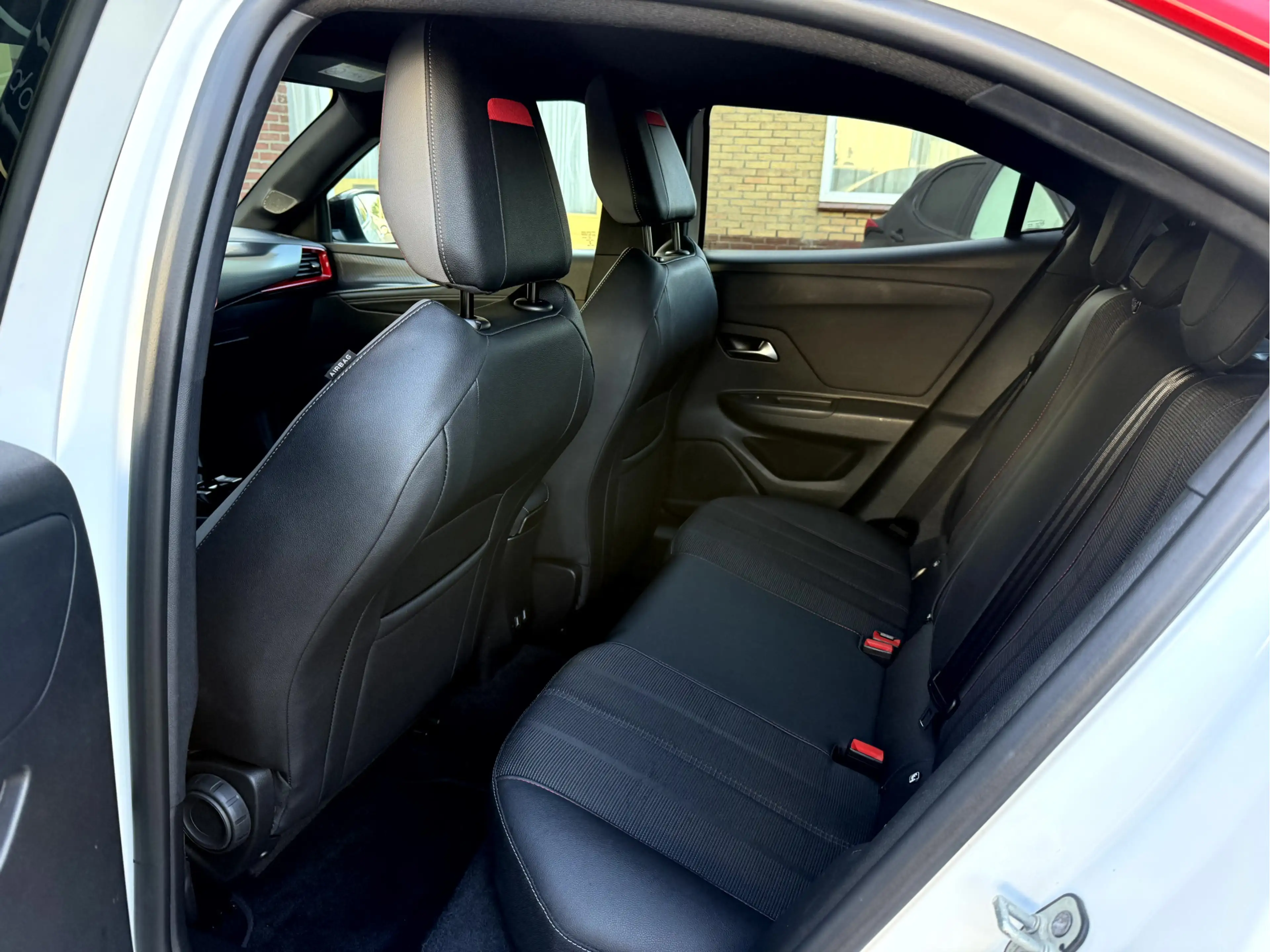 Opel Mokka 1.2 Turbo 130pk GS Line Camera, App Connect, 18''L — photo 5