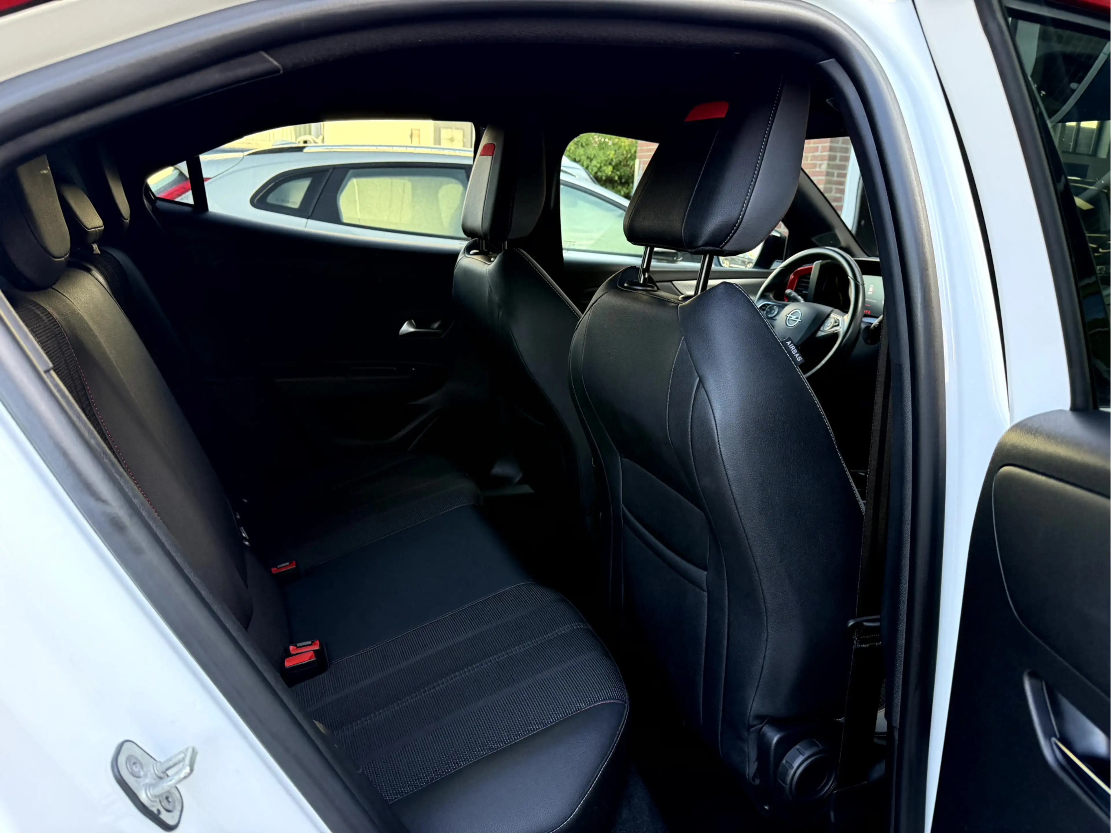 Opel Mokka 1.2 Turbo 130pk GS Line Camera, App Connect, 18''L — photo 23