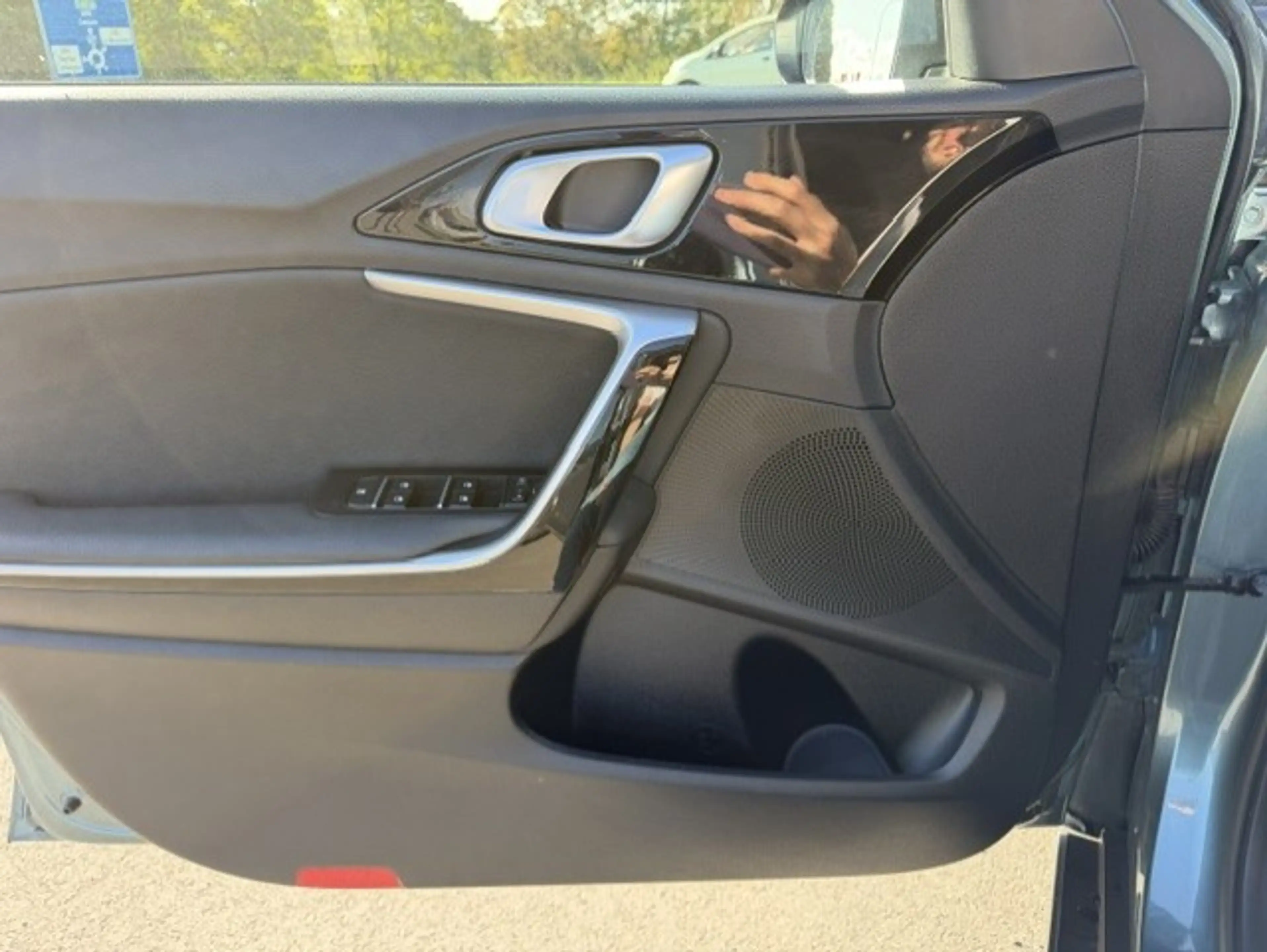 Kia XCeed Business Line PHV 141 — photo 13