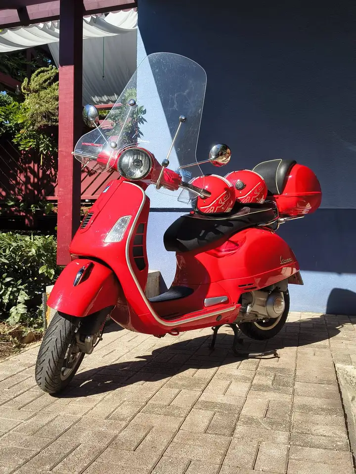 Piaggio GTS 300