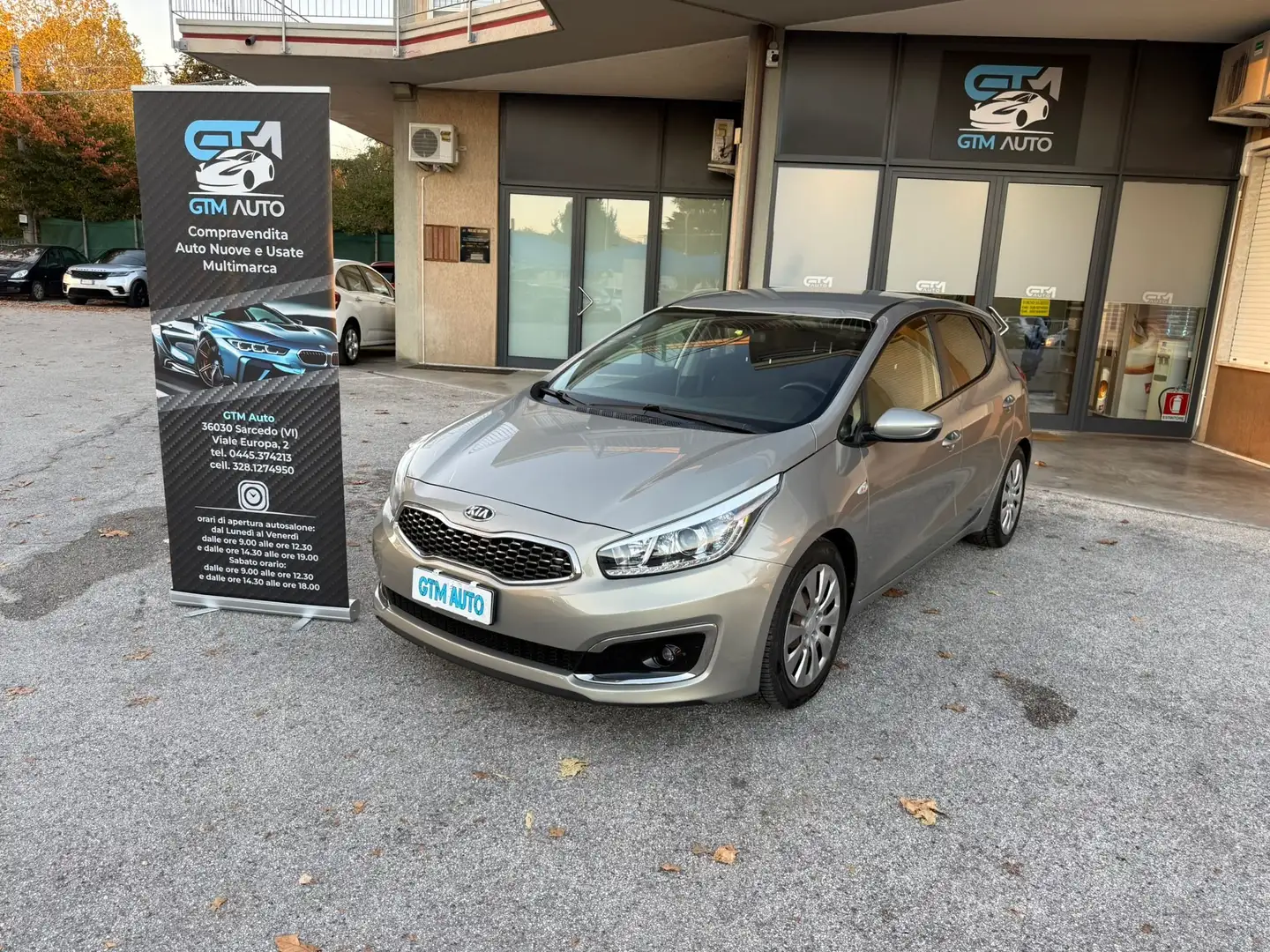 Kia Ceed / cee'd Gris - 1