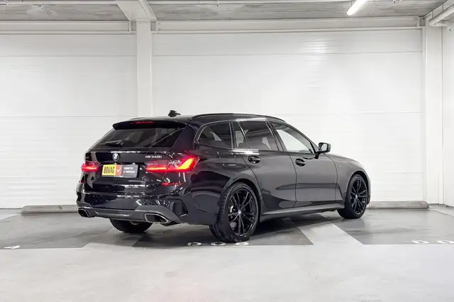 BMW 3 Series view 6