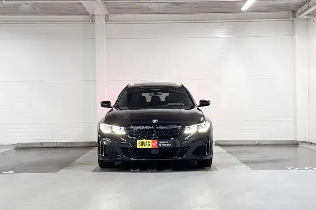 BMW 3 Series view 5