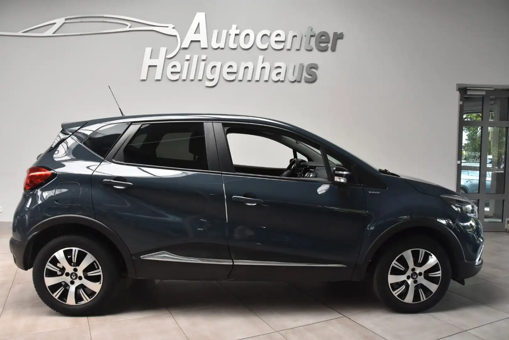 Renault Captur Dynamique Navi Klimaauto Tempo USB PDC Blau - 2