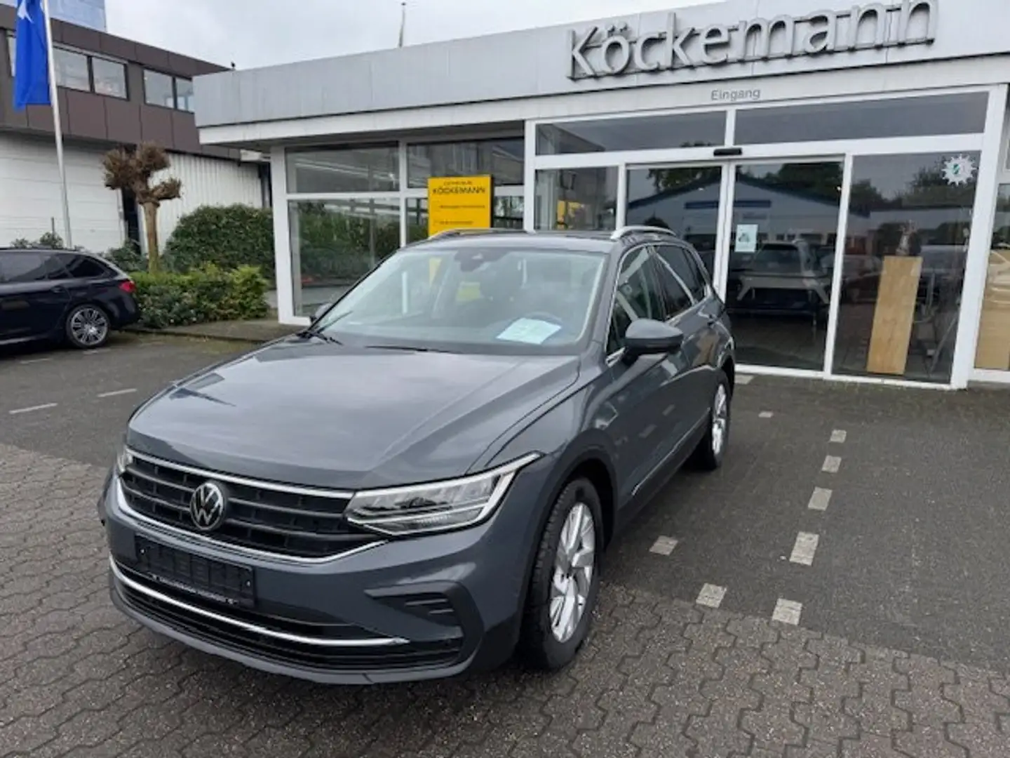 Volkswagen Tiguan Move, 1.5 TSI 6G., Navi, Park Assist, LM 18" Grau - 1