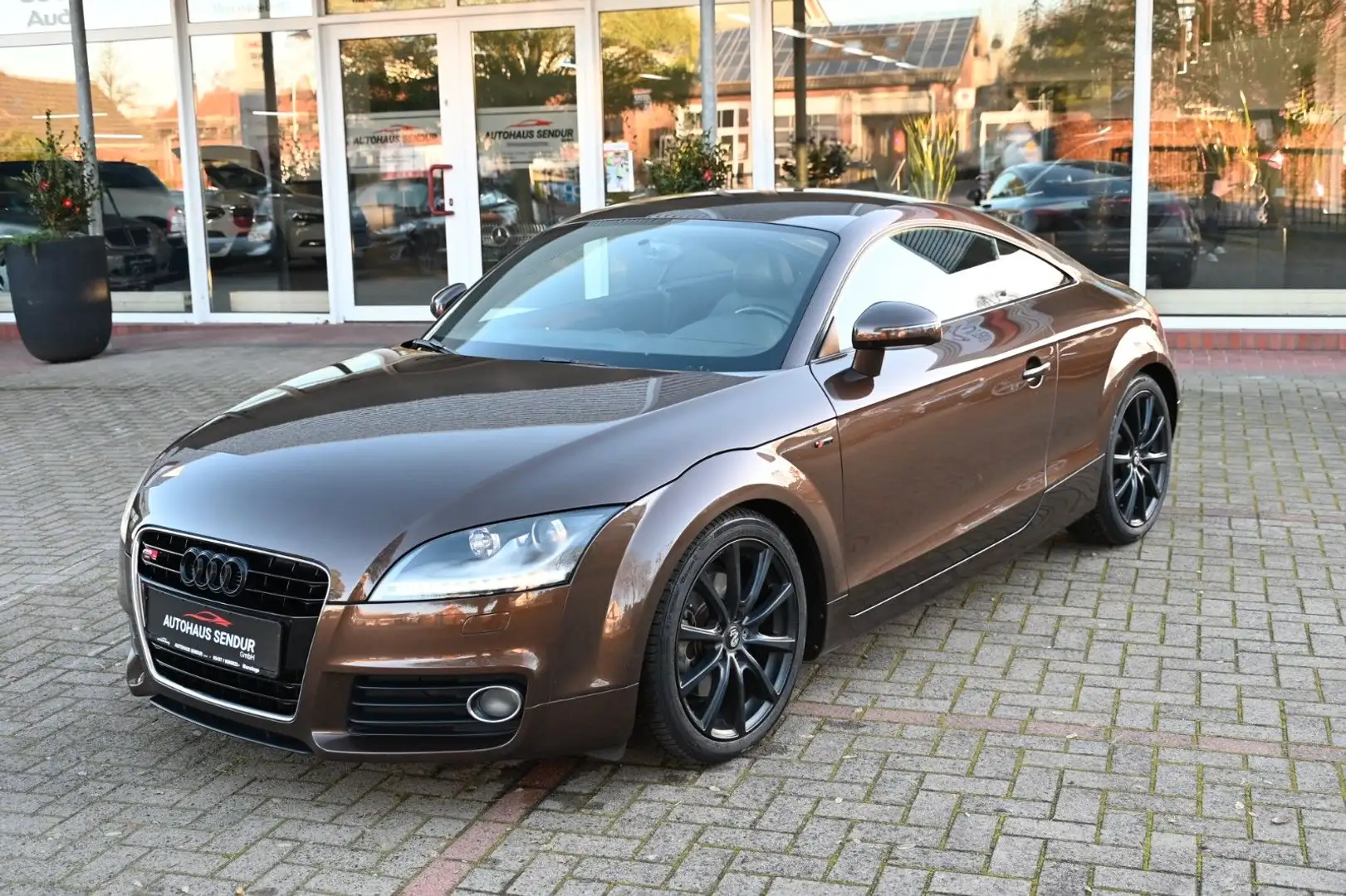Audi TT Coupe/Roadster 2.0 TFSI Coupe Braun - 2