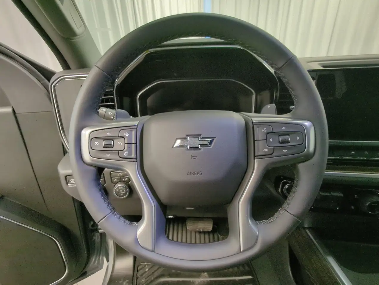 Chevrolet Silverado 1500 снимка Chevrolet Silverado 1500