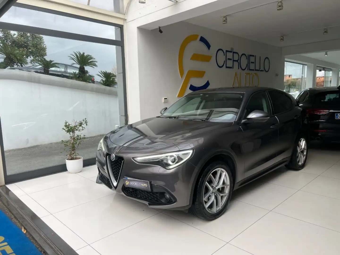Alfa Romeo Stelvio 2.2 Turbodiesel 210 CV AT8 Q4 Executive Grigio - 1