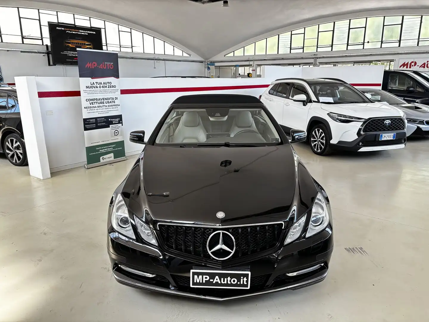 Mercedes-Benz E 220 E220d Cabrio Nero - 2