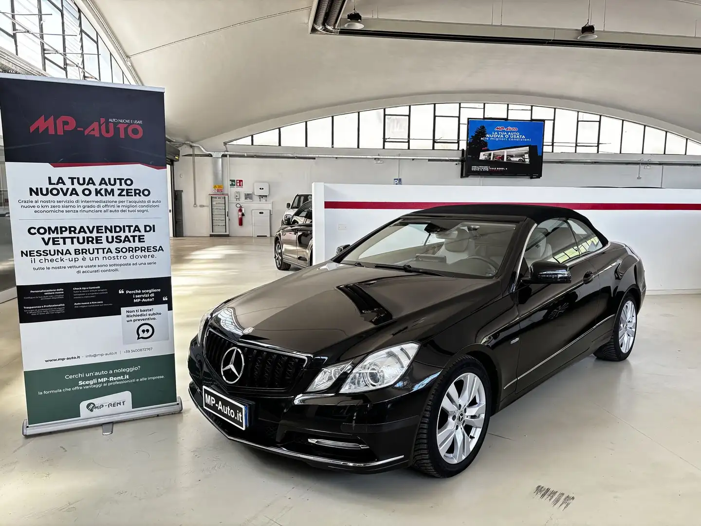 Mercedes-Benz E 220 E220d Cabrio Nero - 1