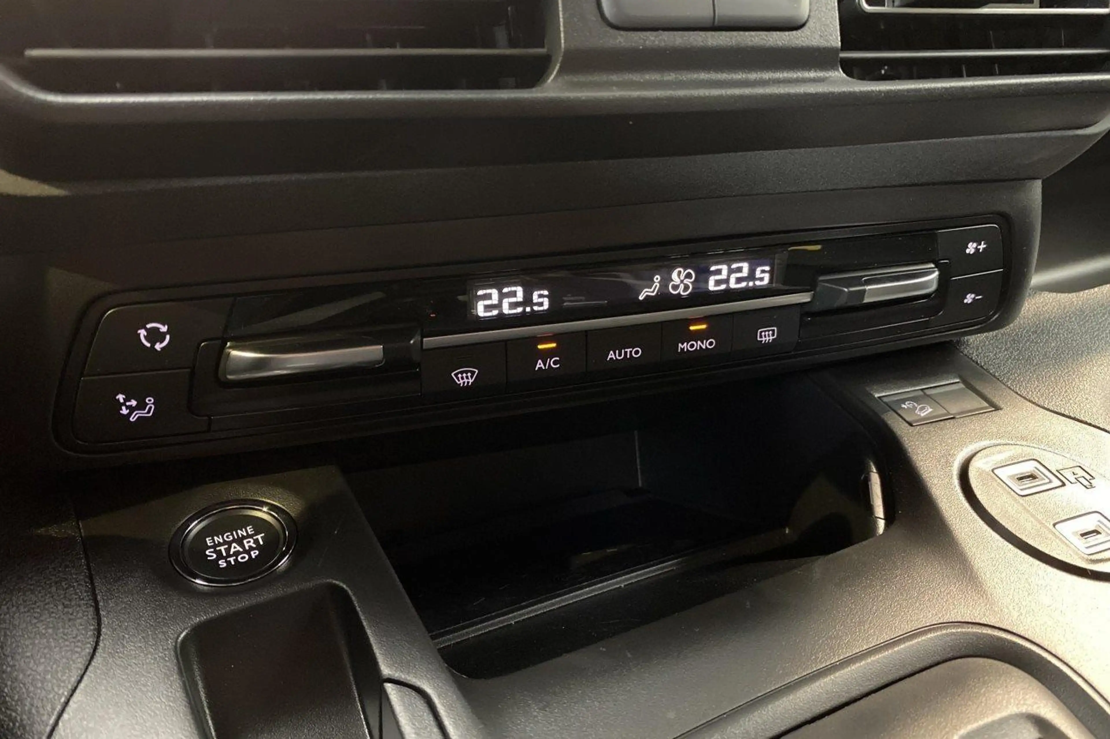 Peugeot Rifter GT — photo 15