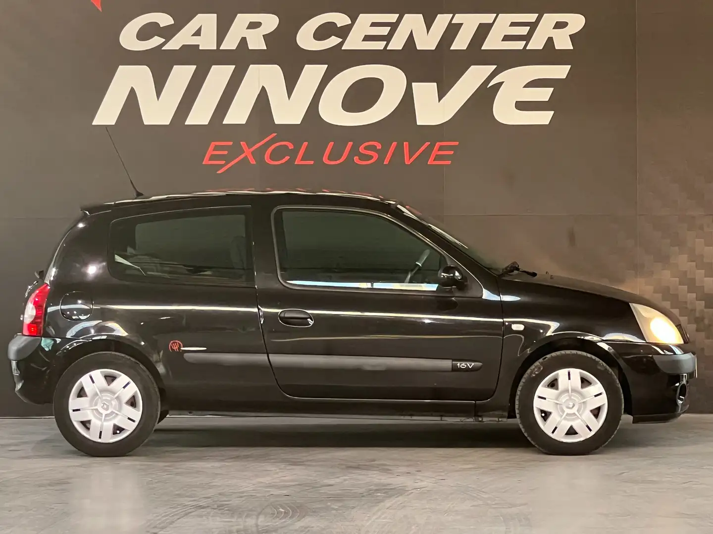 Renault Clio 1.2 16V Authentique - 2