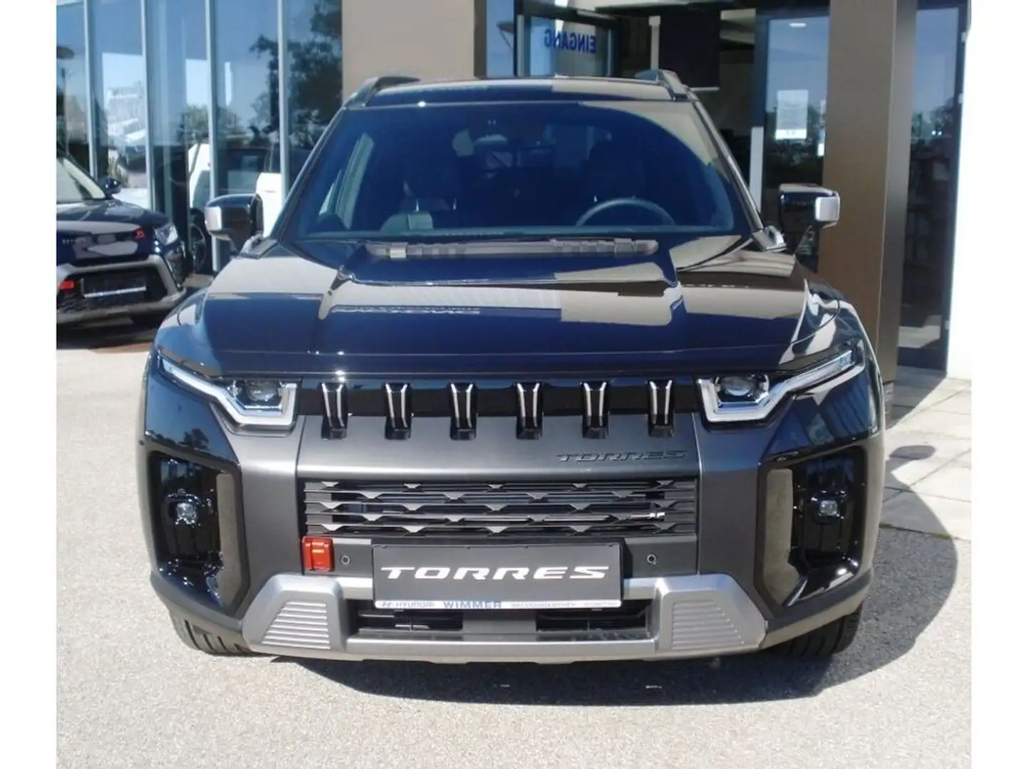 KGM Torres 1,5i GDI HEV Premium e-DHT Schwarz - 2