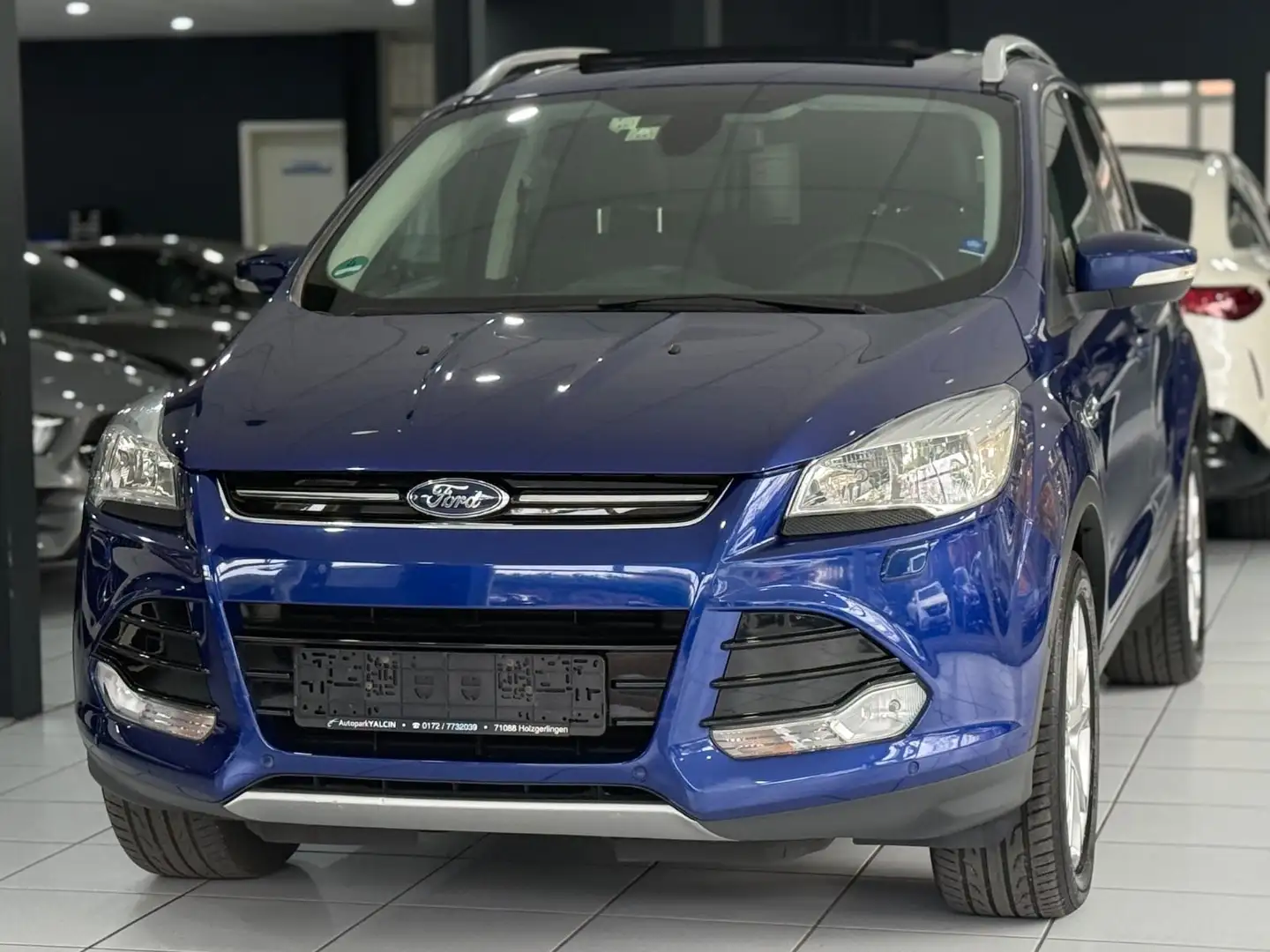 Ford Kuga 2.0TDCI *TITANIUM*PANO*KEYL.*R-CAM*T-LEDER* Blau - 1