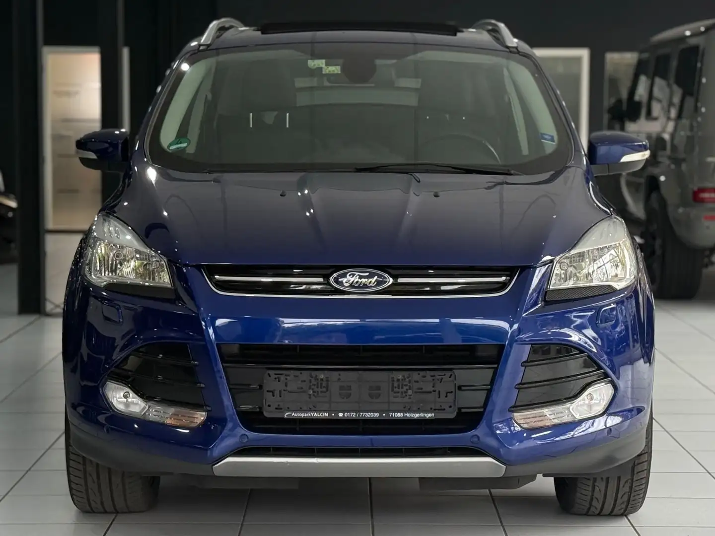 Ford Kuga 2.0TDCI *TITANIUM*PANO*KEYL.*R-CAM*T-LEDER* Blau - 2