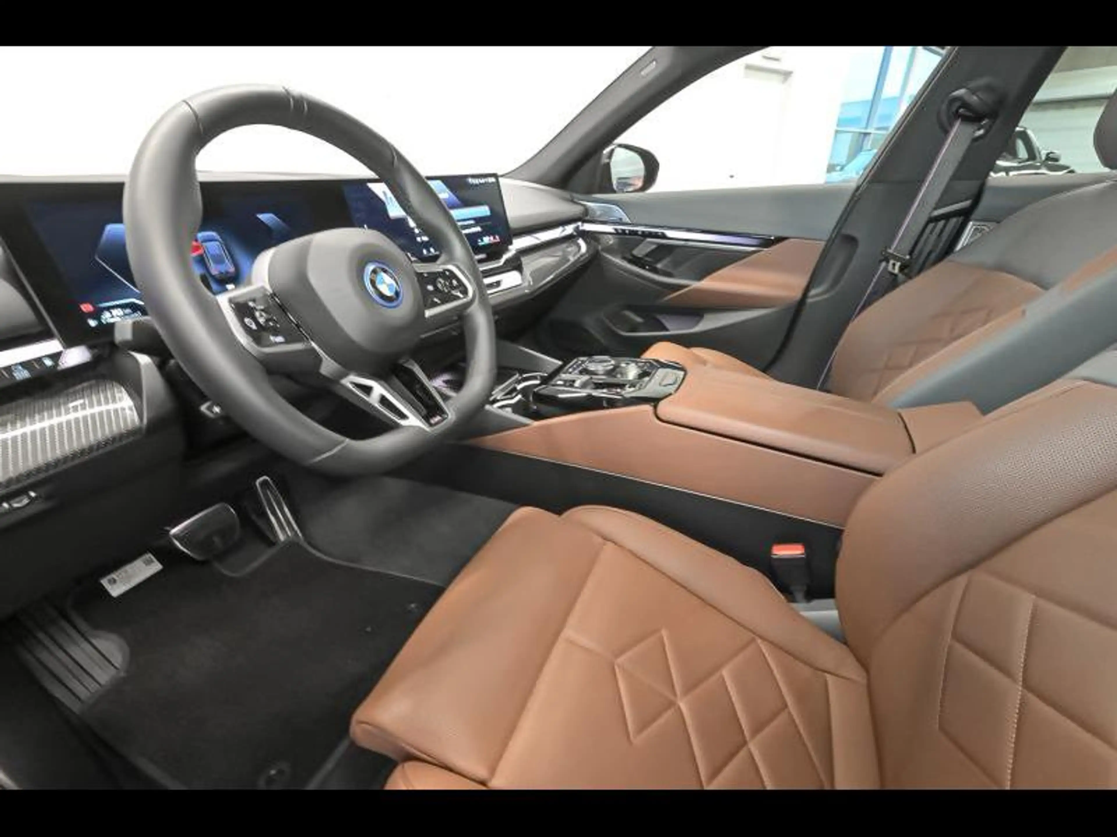 BMW 550 550e xDrive Touring / M Sport Pro — photo 6