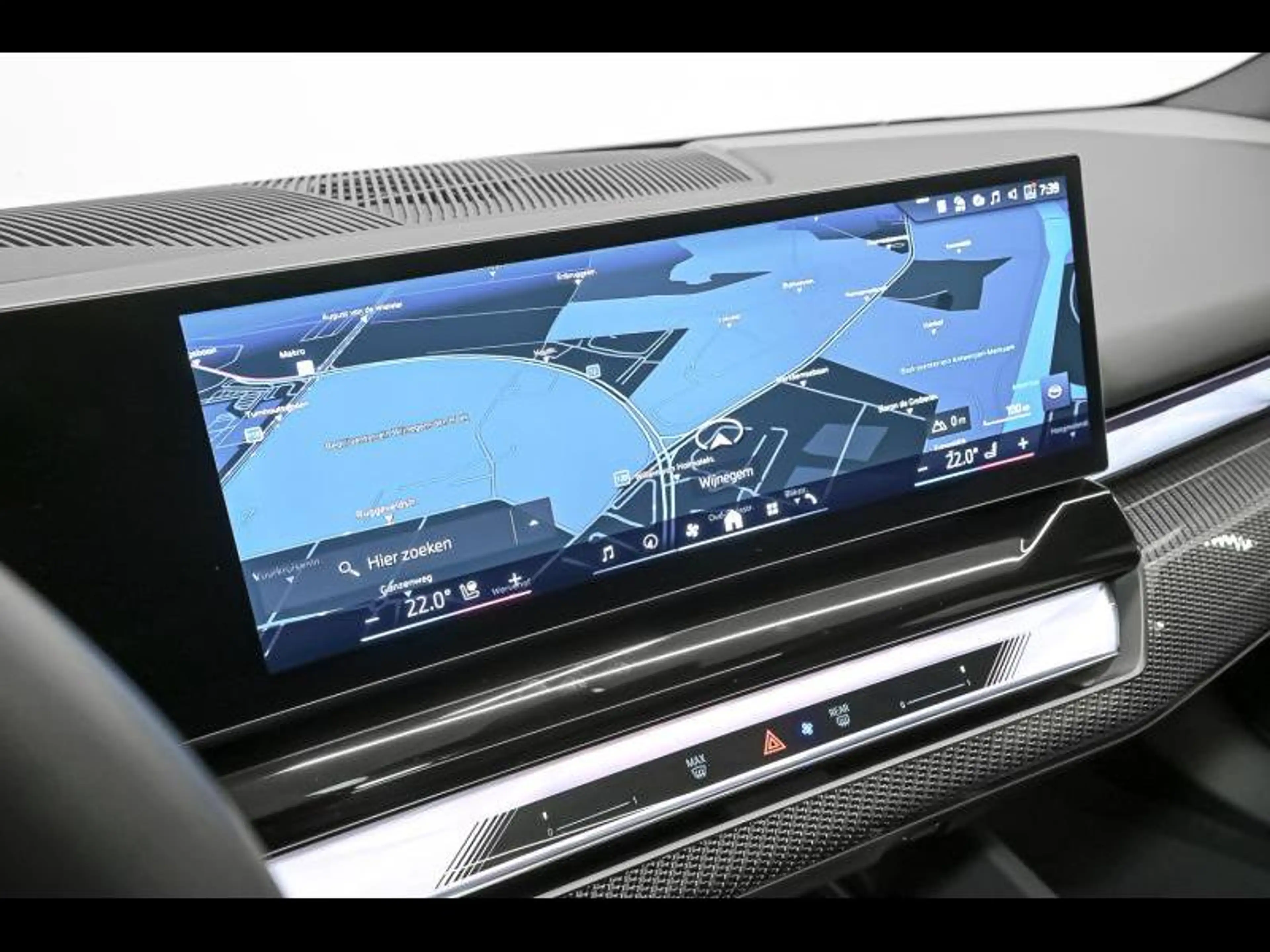 BMW 550 550e xDrive Touring / M Sport Pro — photo 14