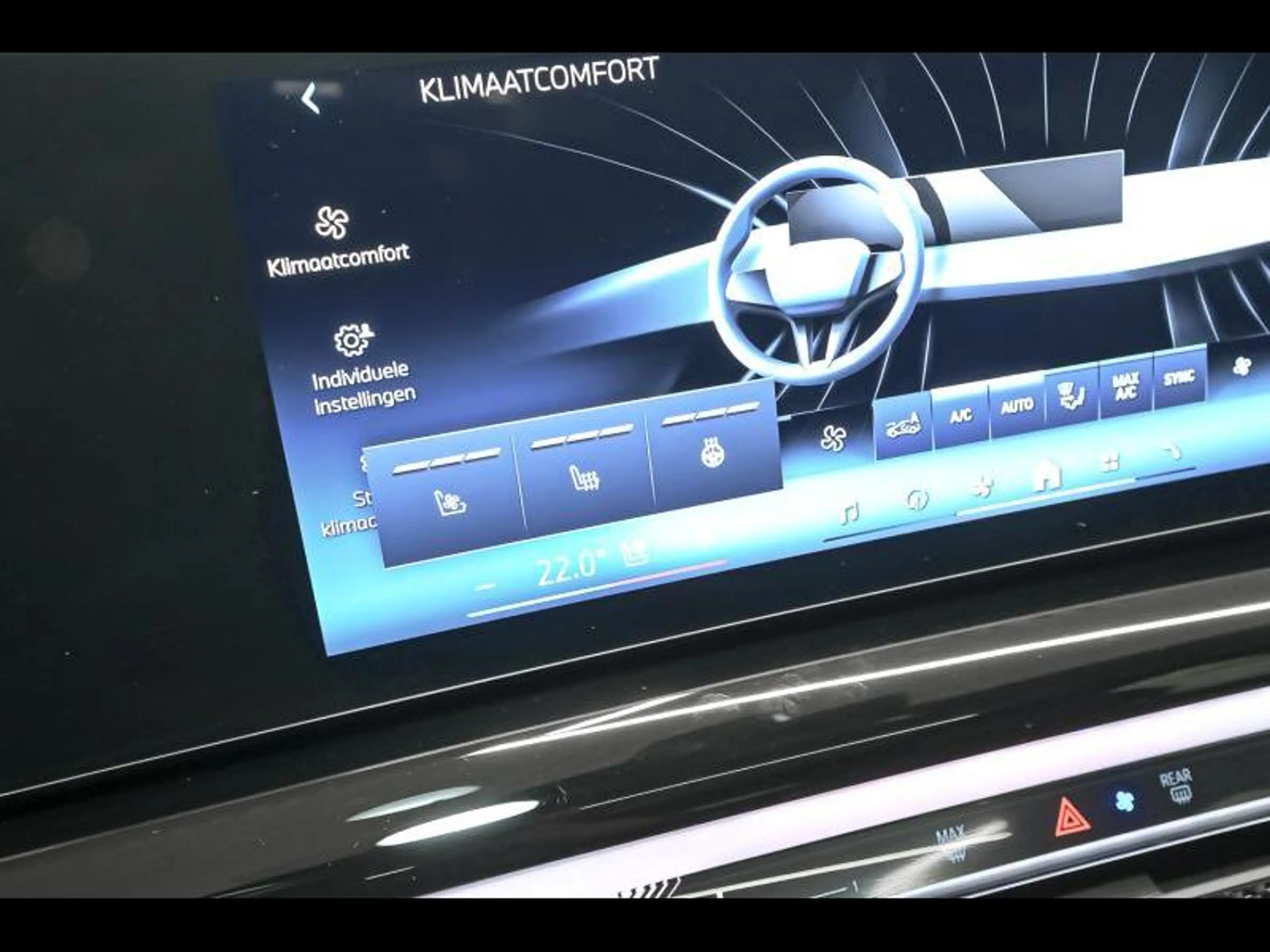 BMW 550 550e xDrive Touring / M Sport Pro — photo 13