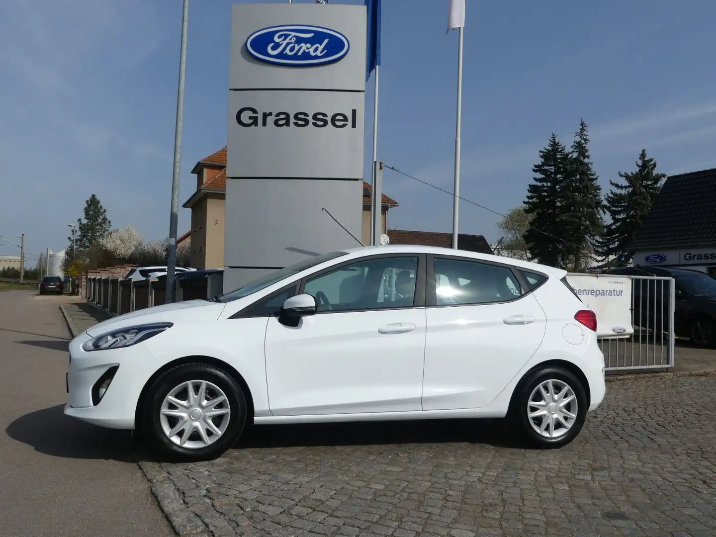 Ford Fiesta Cool & Connect Weiß - 2