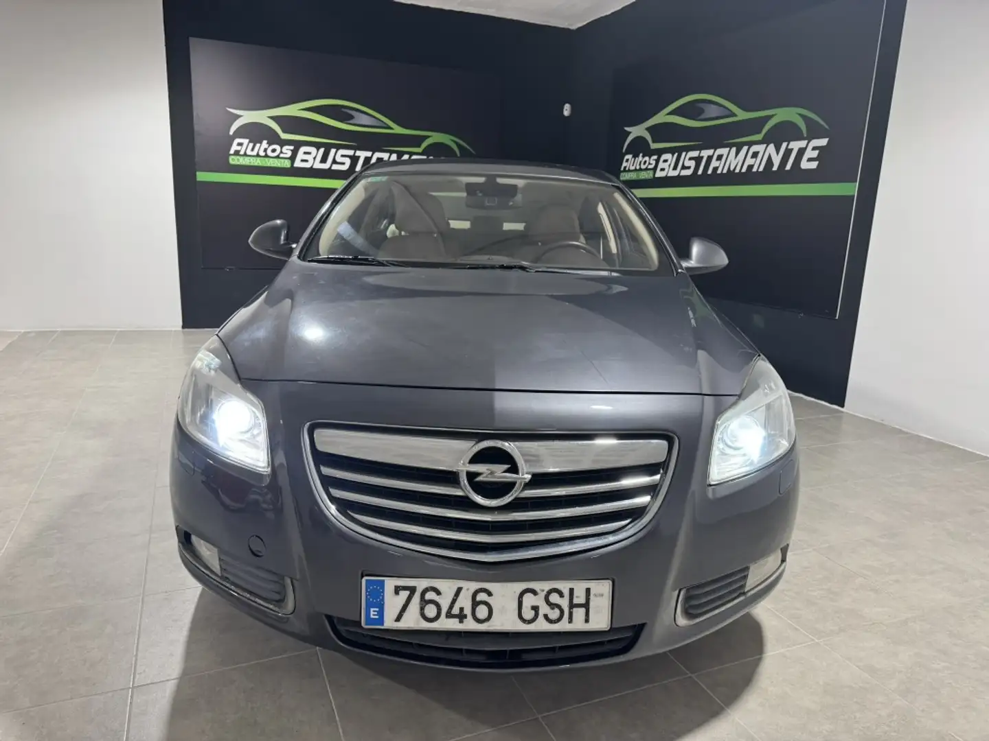 Opel Insignia 1.8 Cosmo Gris - 2