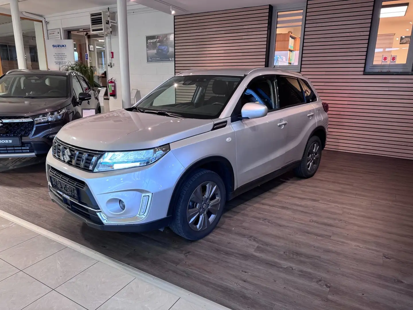 Suzuki Vitara Vitara 1.4 Turbo Boosterjet 48V Hybrid 4WD GL+ Argent - 2