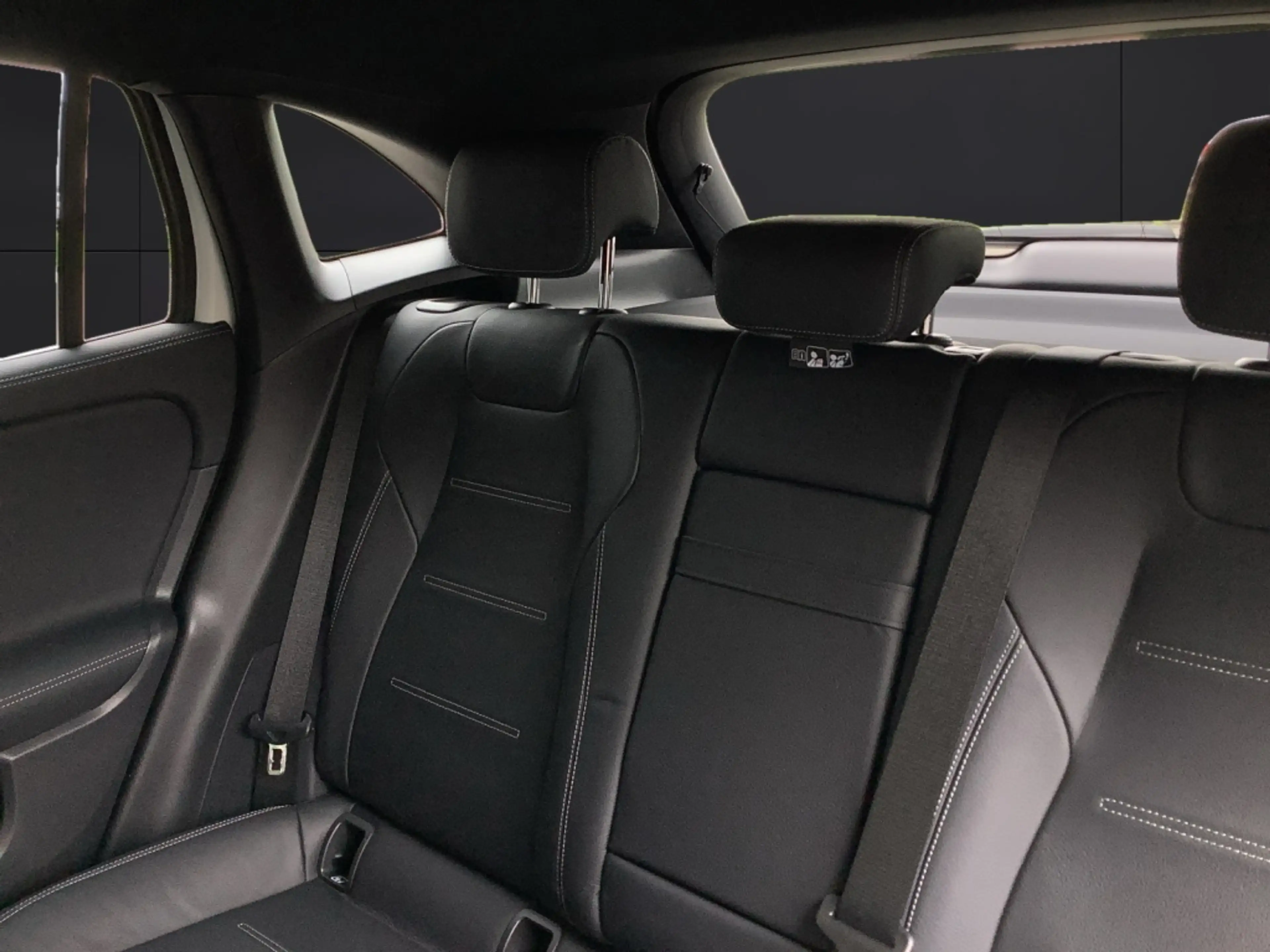 Mercedes-Benz EQA 300 4M AMG*Advanced*LED*360°Kamera*Leder-P.* — photo 14