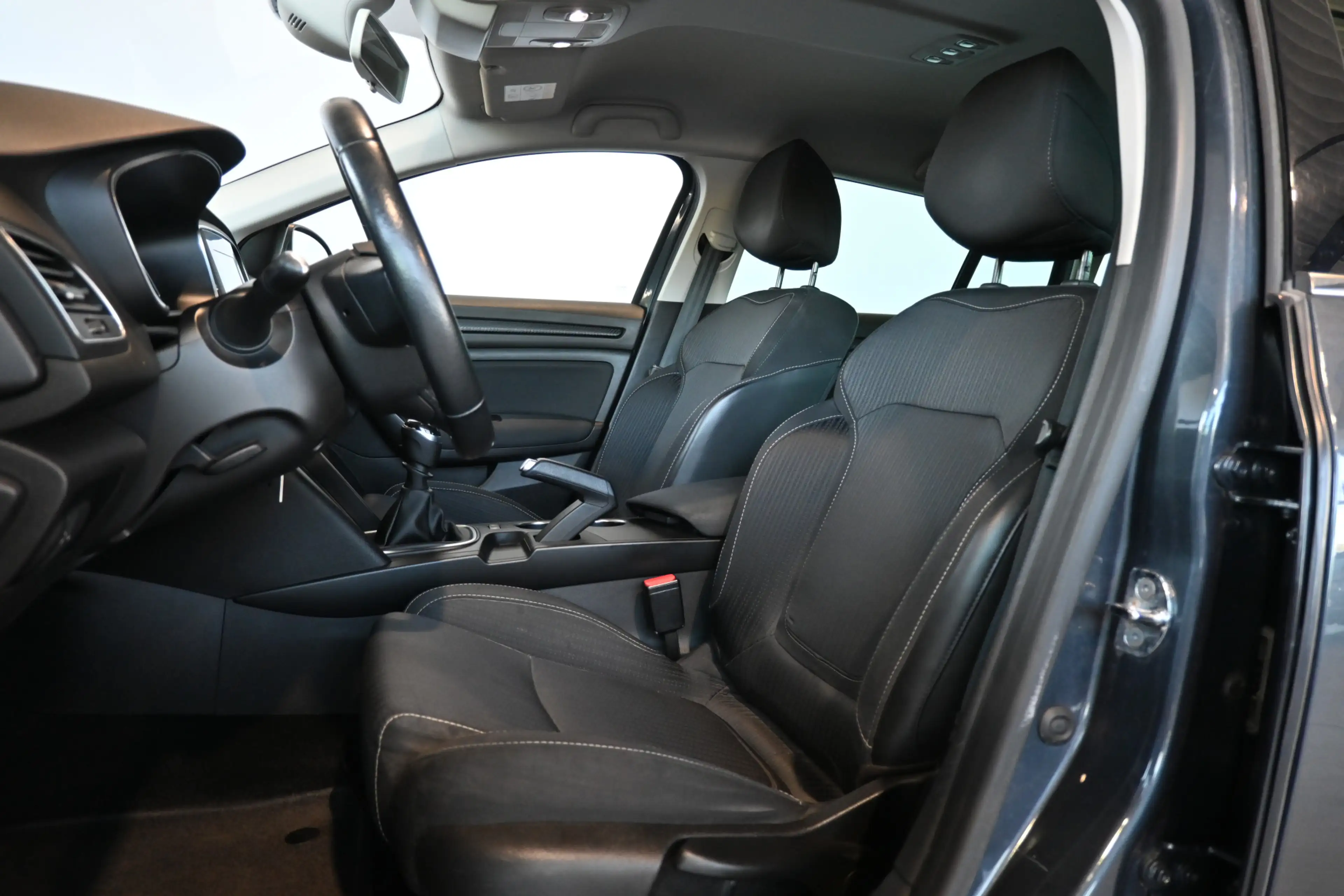 Renault Megane Estate 1.2 TCe Nap! Clima Cruise control Navigatie — photo 7