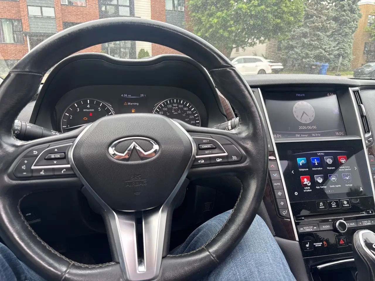 Infiniti Q50 снимка Infiniti Q50