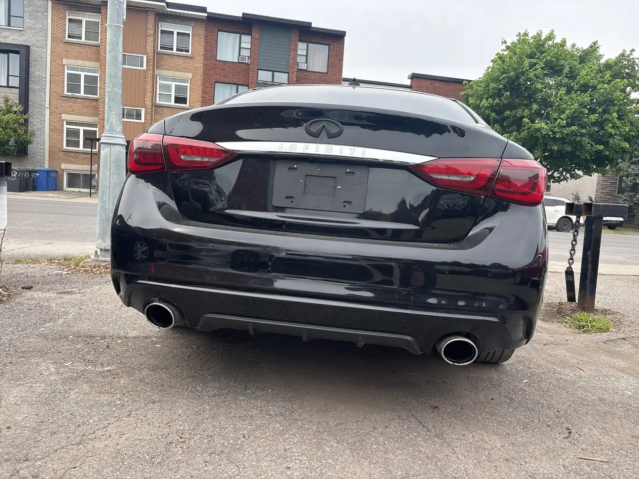 Infiniti Q50 снимка Infiniti Q50