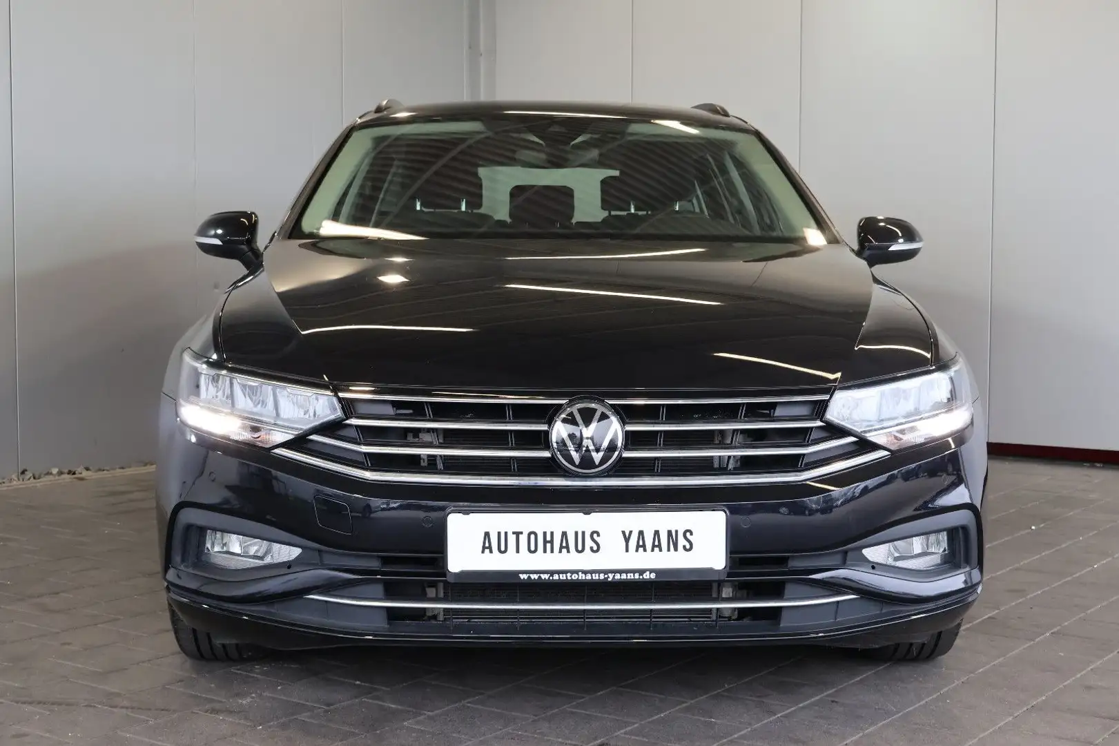Volkswagen Passat Variant Passat 1.5 TSI DSG Business ACC+LANE+KAM+LED+ALU Noir - 2