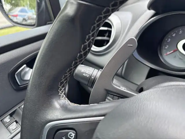 Renault Clio view 15